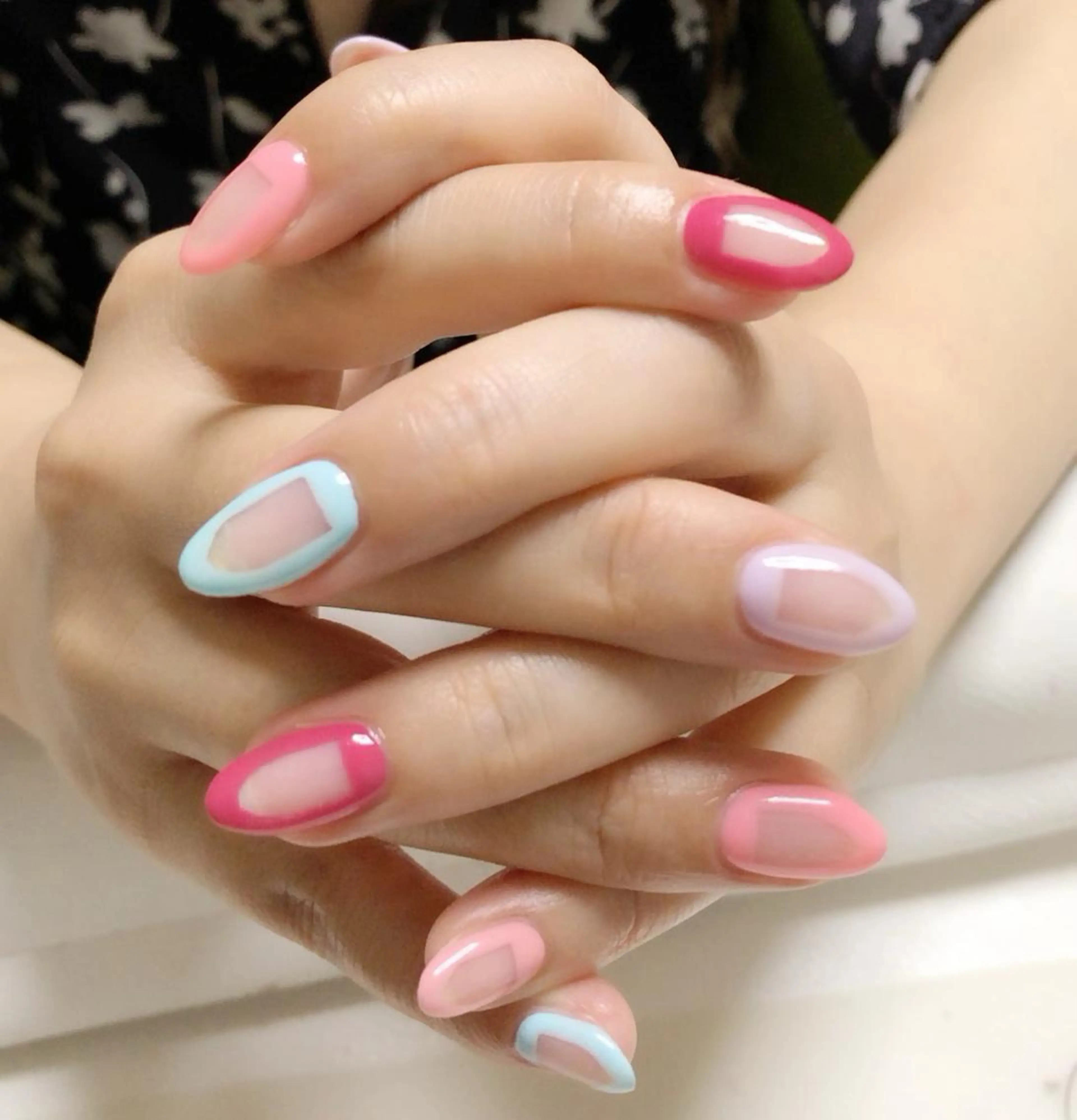 ネイル mano nella manoのネイルデザイン