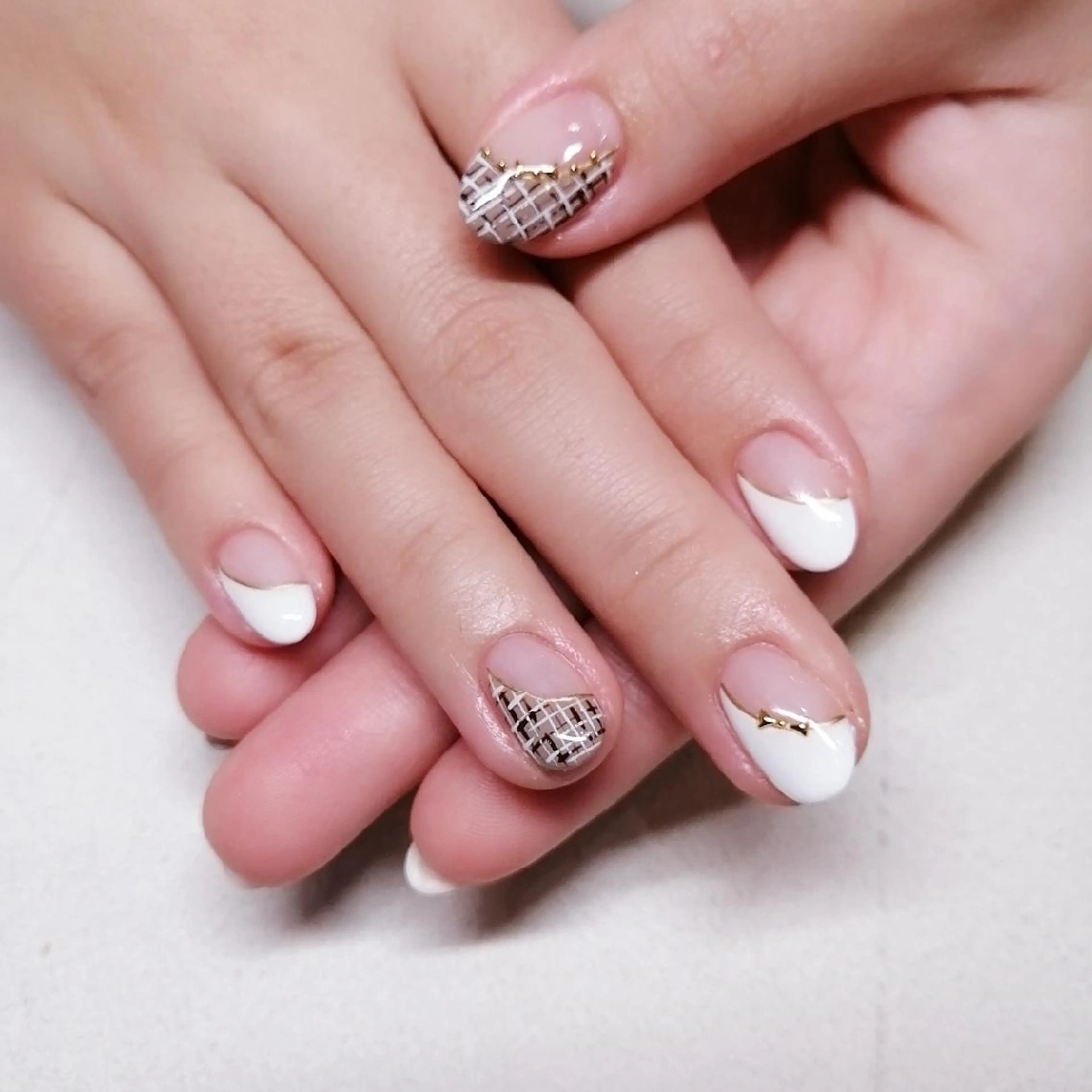 ネイル フレンチネイル ツイードネイル I.プライベート ネイルサロンのネイルデザイン