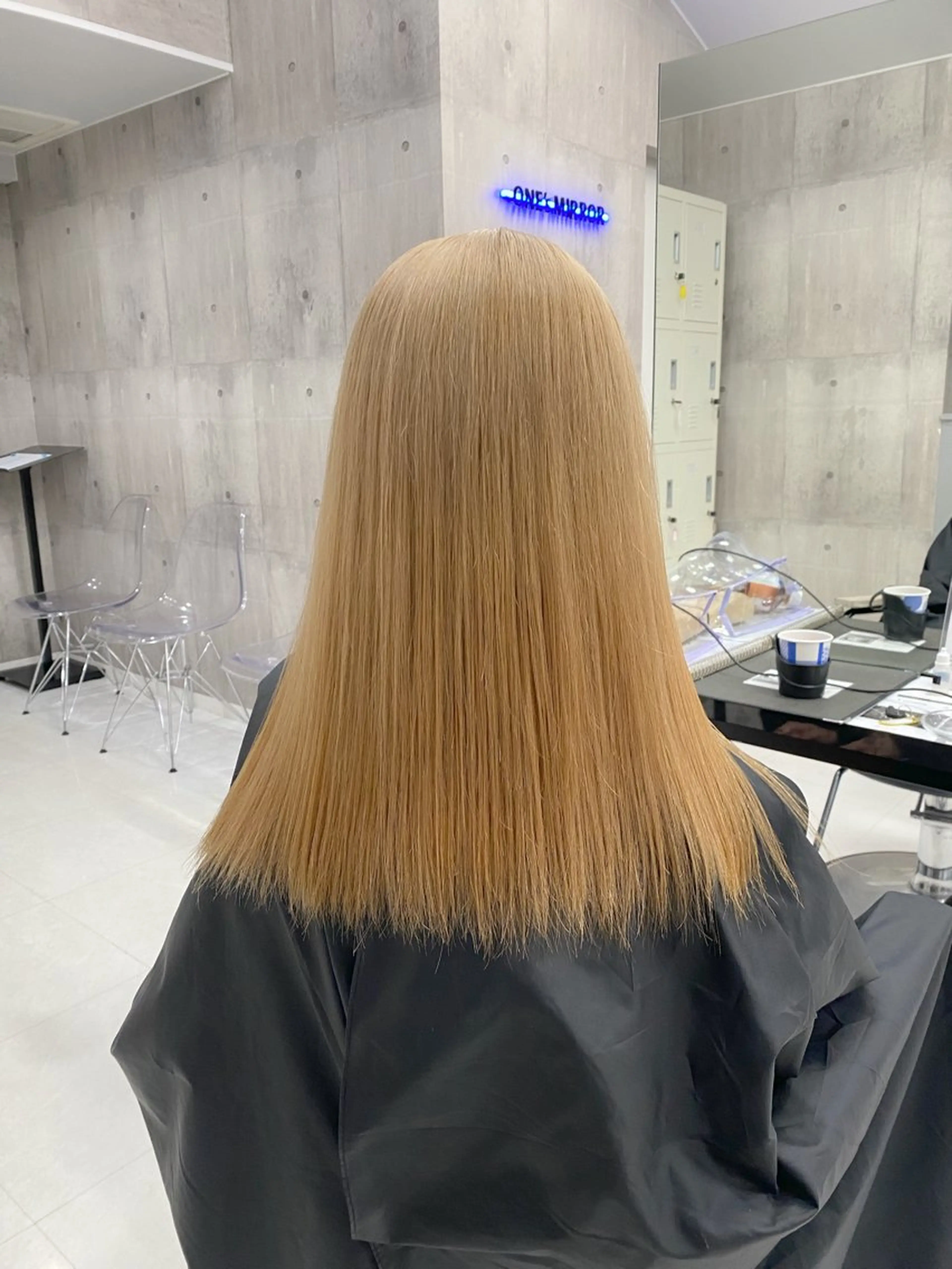 セミロング カラー ヘアアレンジ メンズ ヘアカラー 🌈【🎀ヘアデザイ ナー🎀】✨ノン✨のヘアスタイル