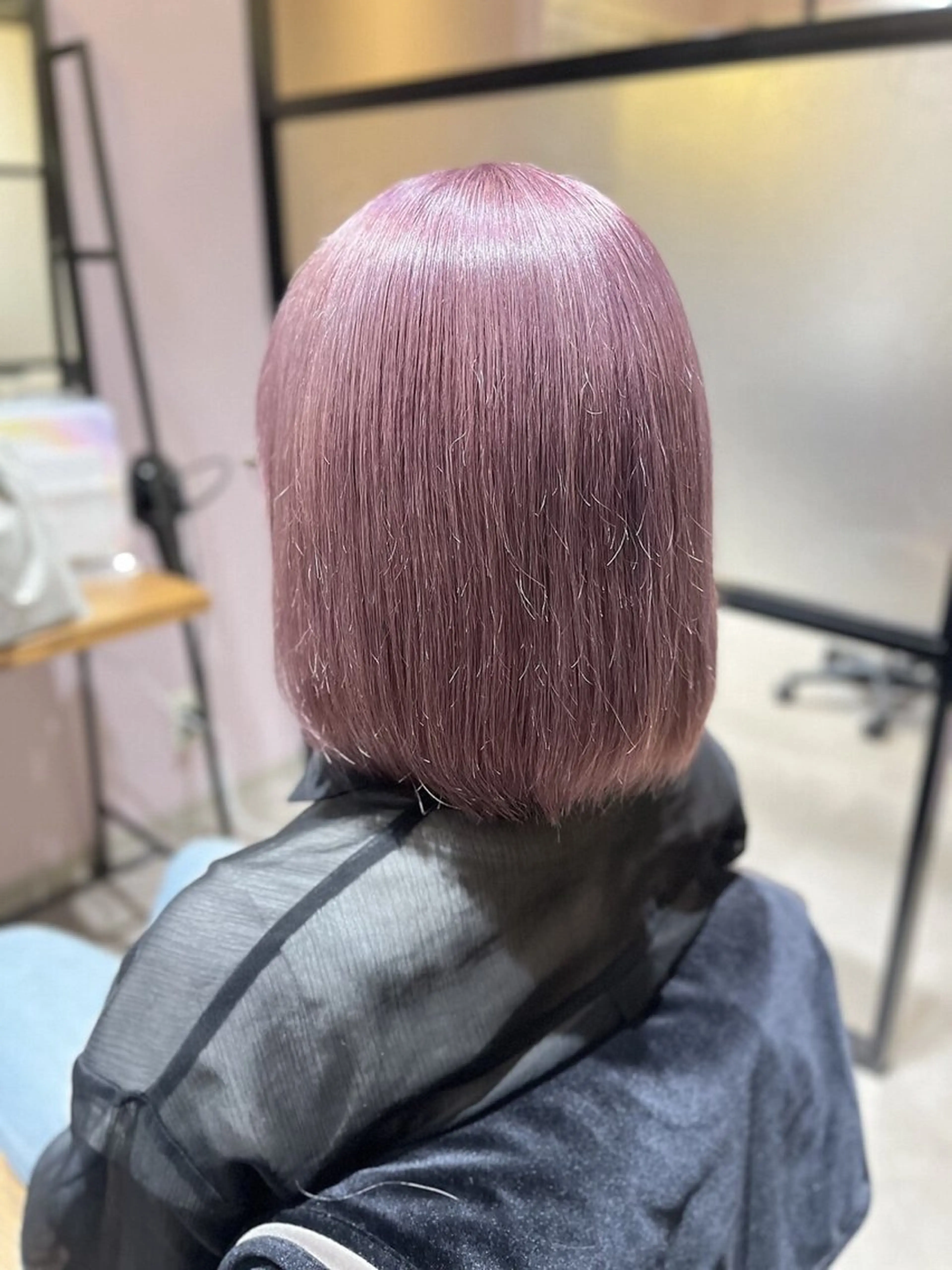 カラー 西原 愛紗のヘアスタイル