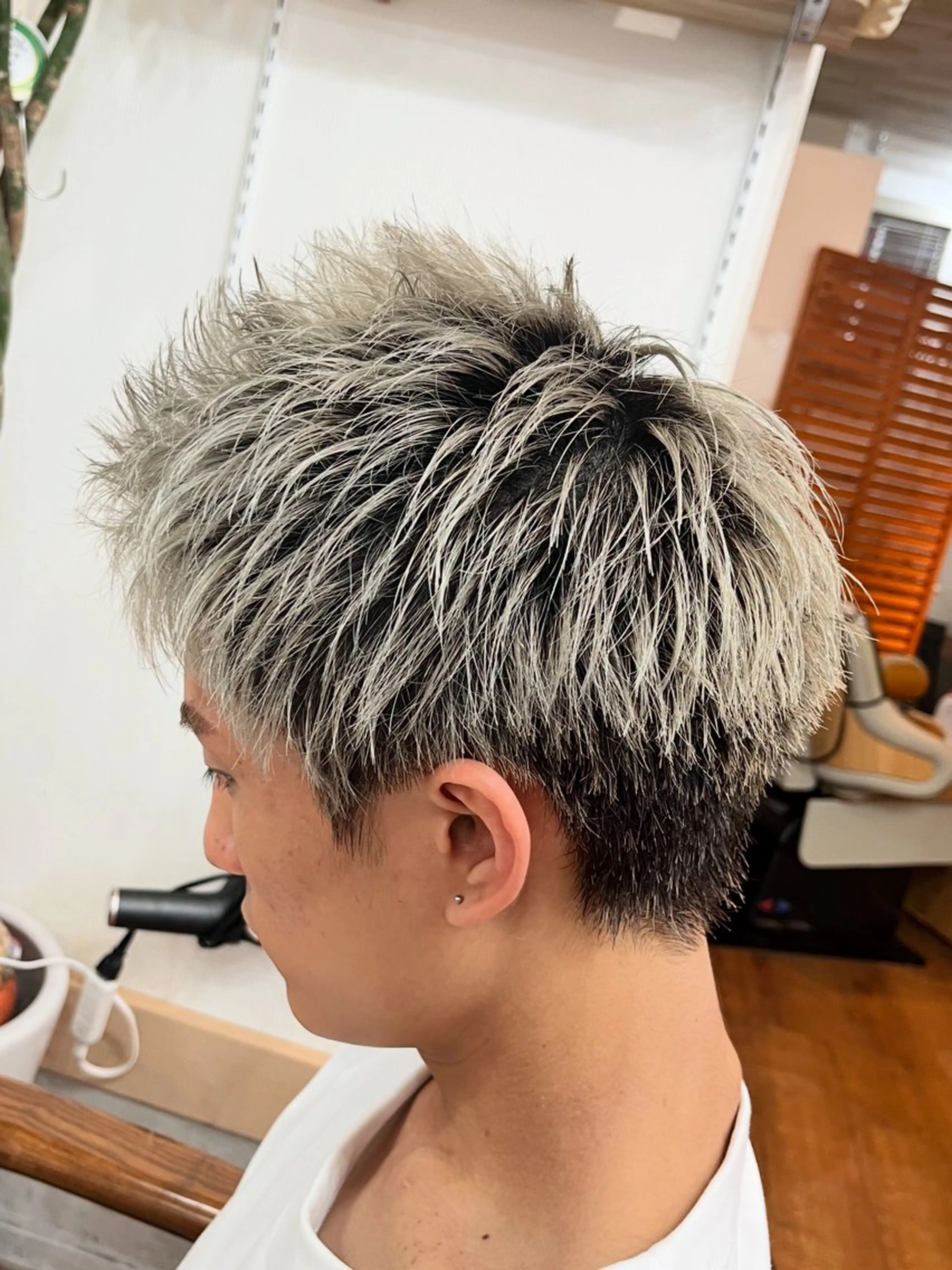 ミディアム カラー ダブルカラー インナーカラー 髪質改善 🫧ハイトーン/ ブリーチ🫧白石航汰のヘアスタイル