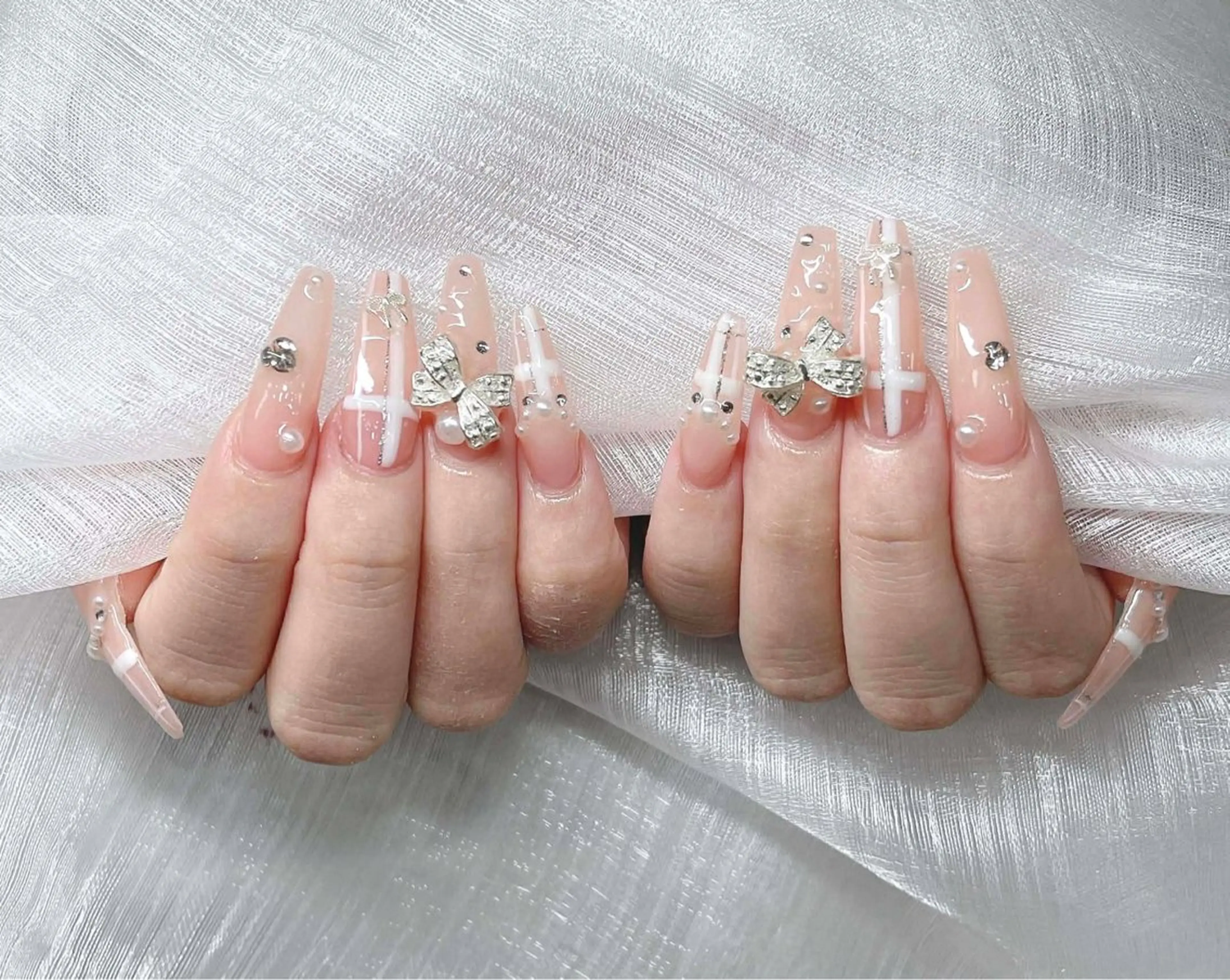 ネイル 長さ出し グラデーション 卒業式 キラキラネイル マグネットネイル ハンドネイル Lee Nailsのネイルデザイン