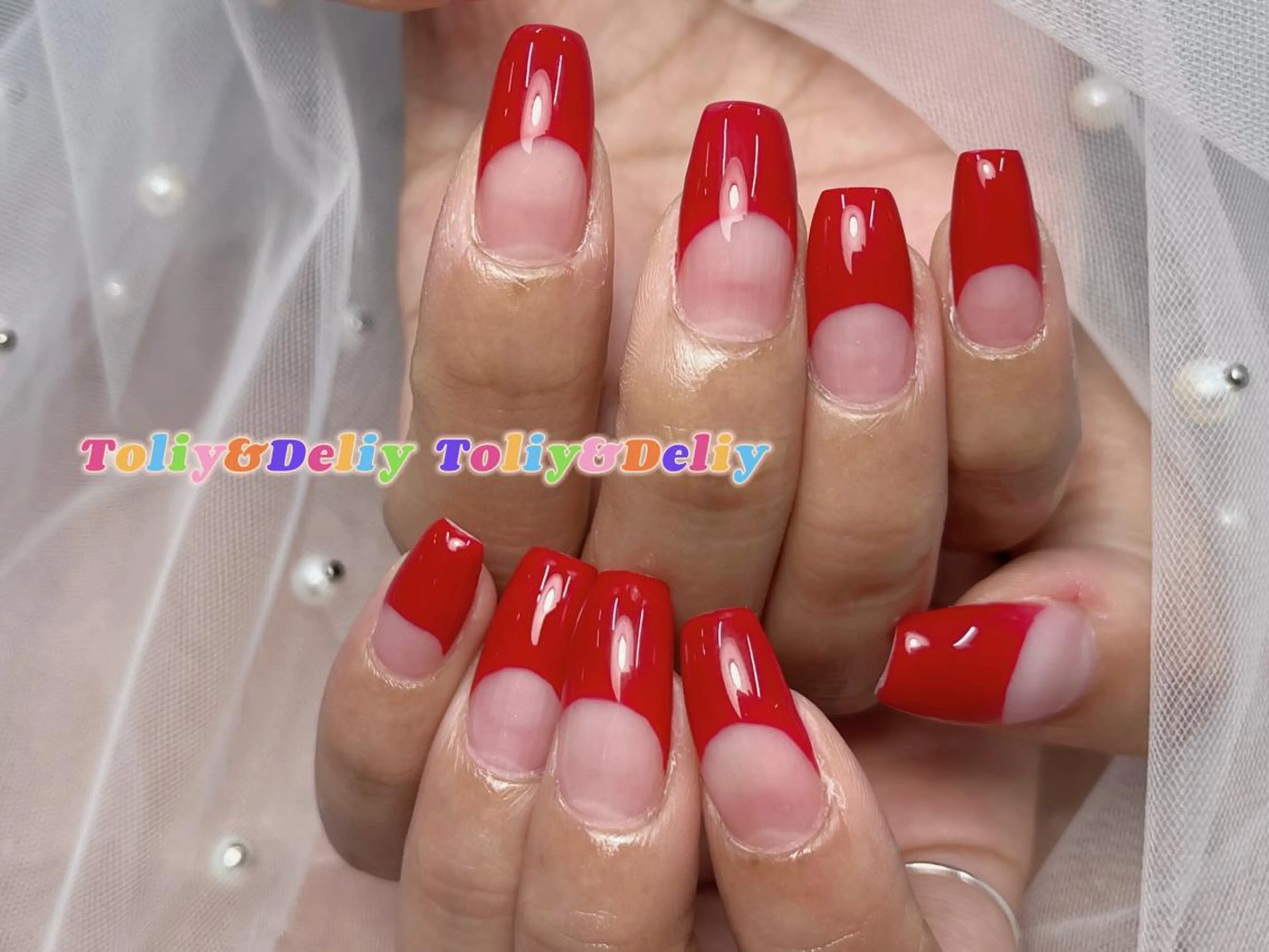 ネイル アートネイル フレンチネイル 赤色 ハンドネイル ToliyDeliy Nail Salonのネイルデザイン