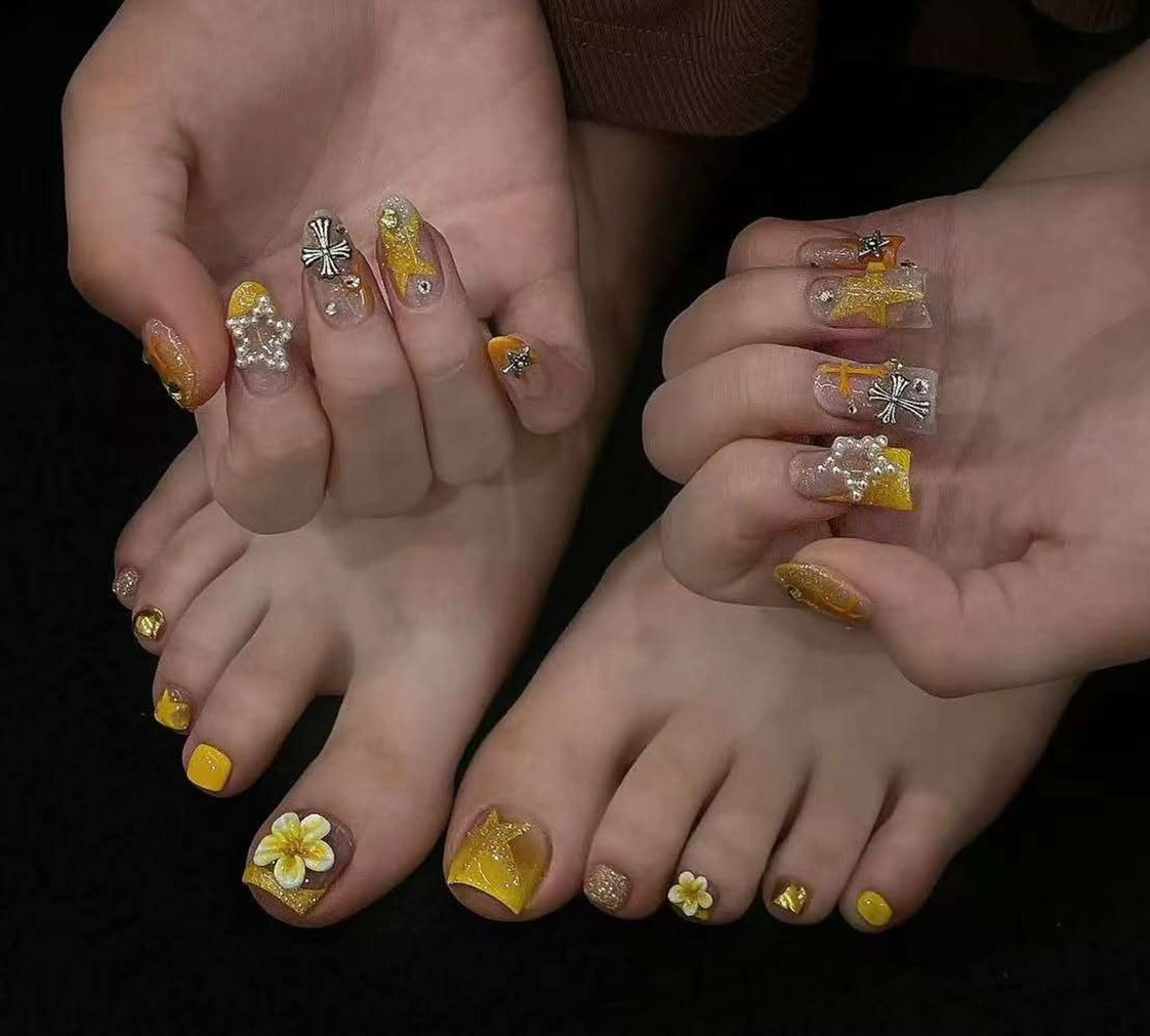 ネイル オーロラネイル フラワーネイル フットネイル フレンチネイル ジェルネイル ハンドネイル フットネイル BabyYouMi nailのネイルデザイン