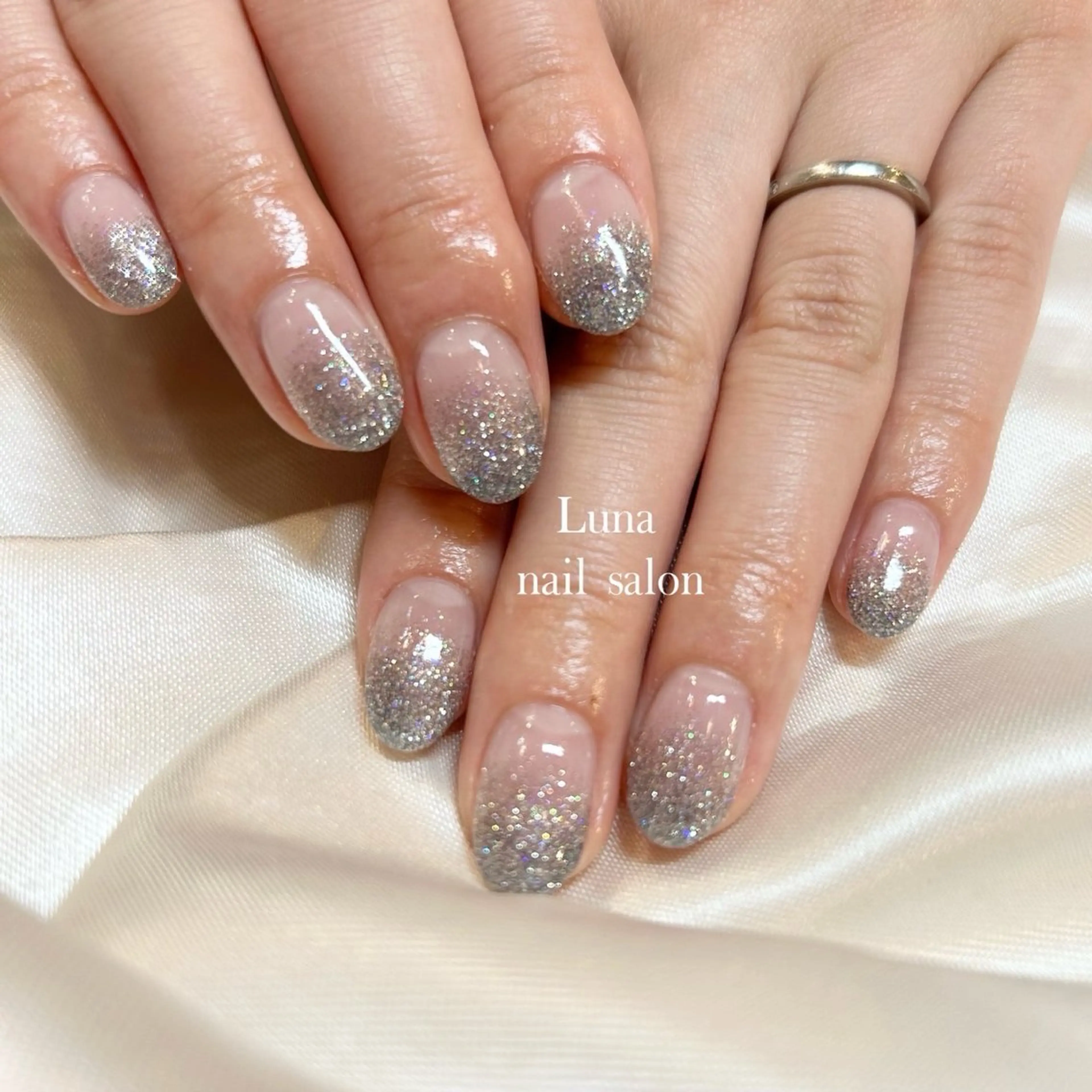 ネイル ハンドネイル Silver Lunaのネイルデザイン
