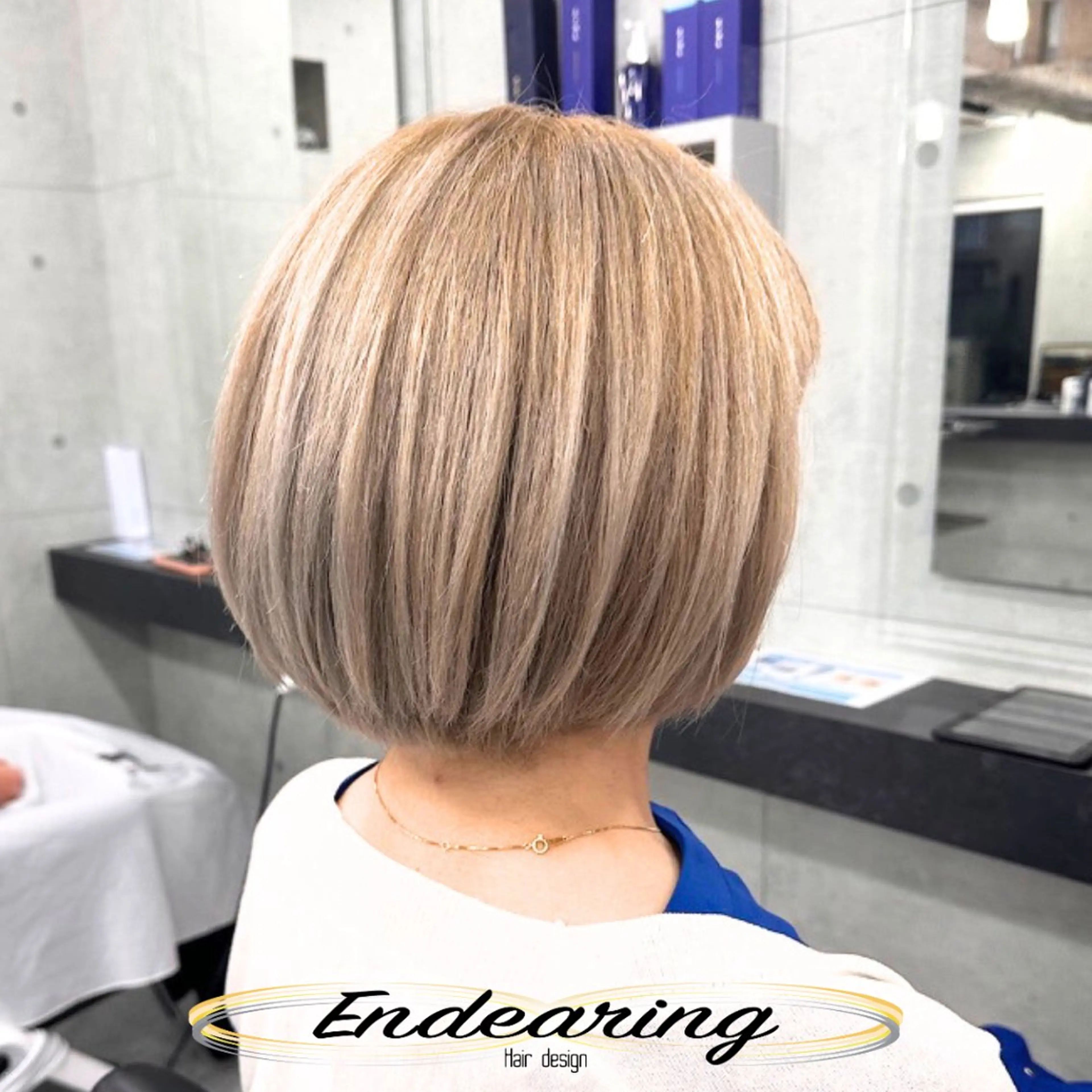 カラー ショートボブ ブリーチ ハイトーンカラー ボブ ヘアカラー Endearing 銀座/レイヤーカットのヘアスタイル