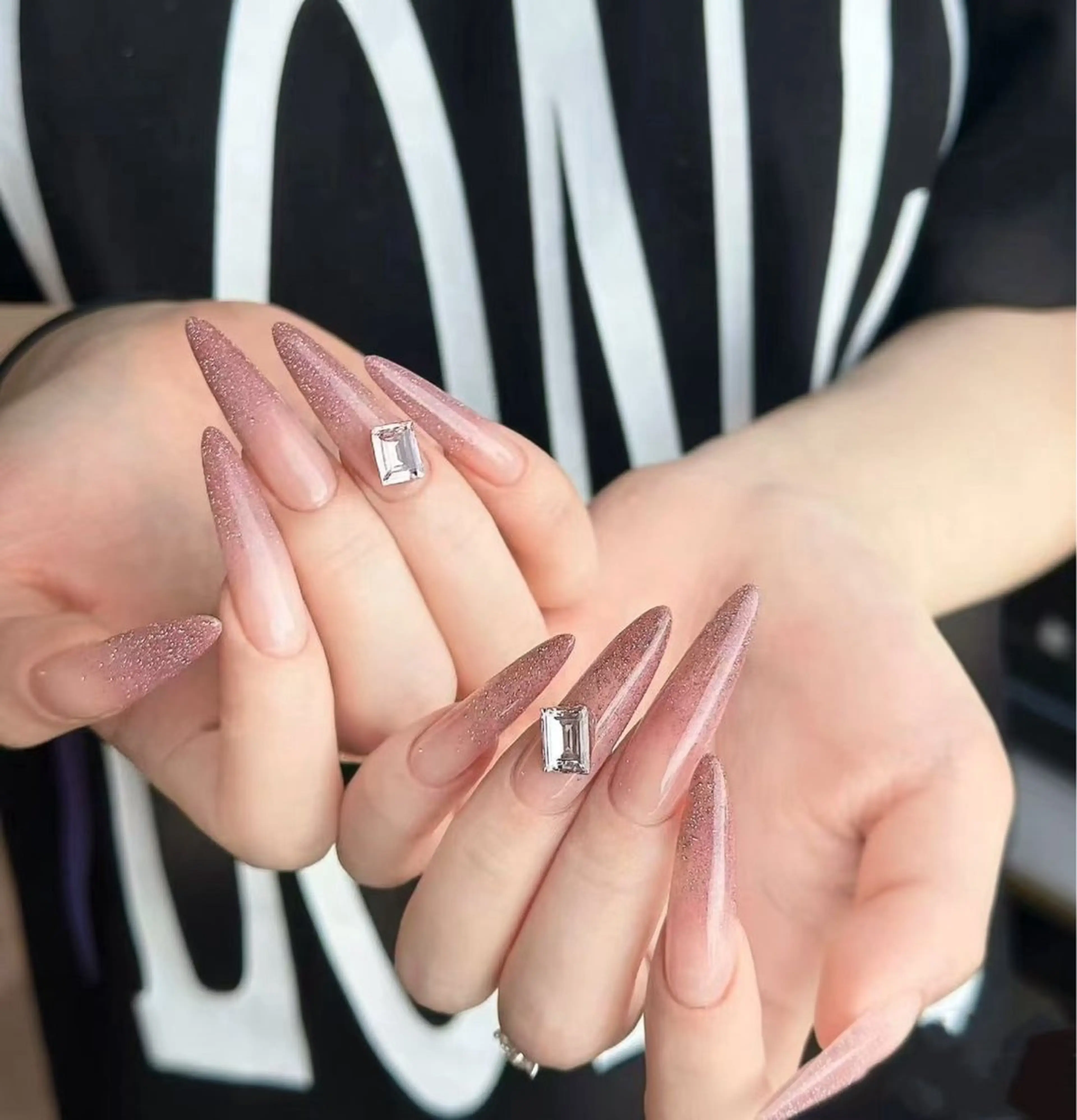 ネイル フラワーネイル フレンチネイル ジェルネイル ガラスフレンチ ハート ハンドネイル BabyYouMi nailのネイルデザイン