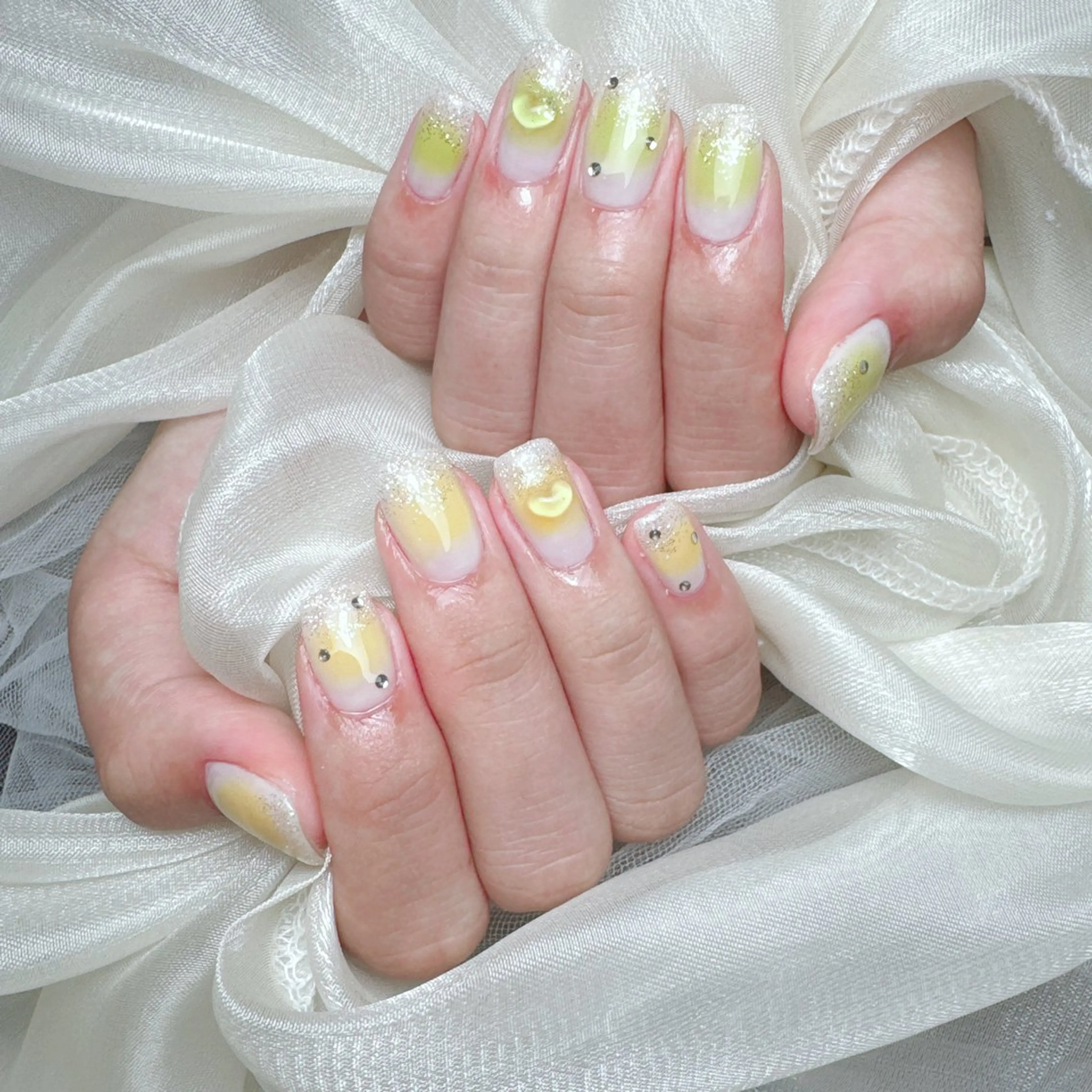 ネイル 長さ出し フレンチネイル ジェルネイル ガラスフレンチ 韓国ネイル ハンドネイル ハンドケア HD Studioのネイルデザイン