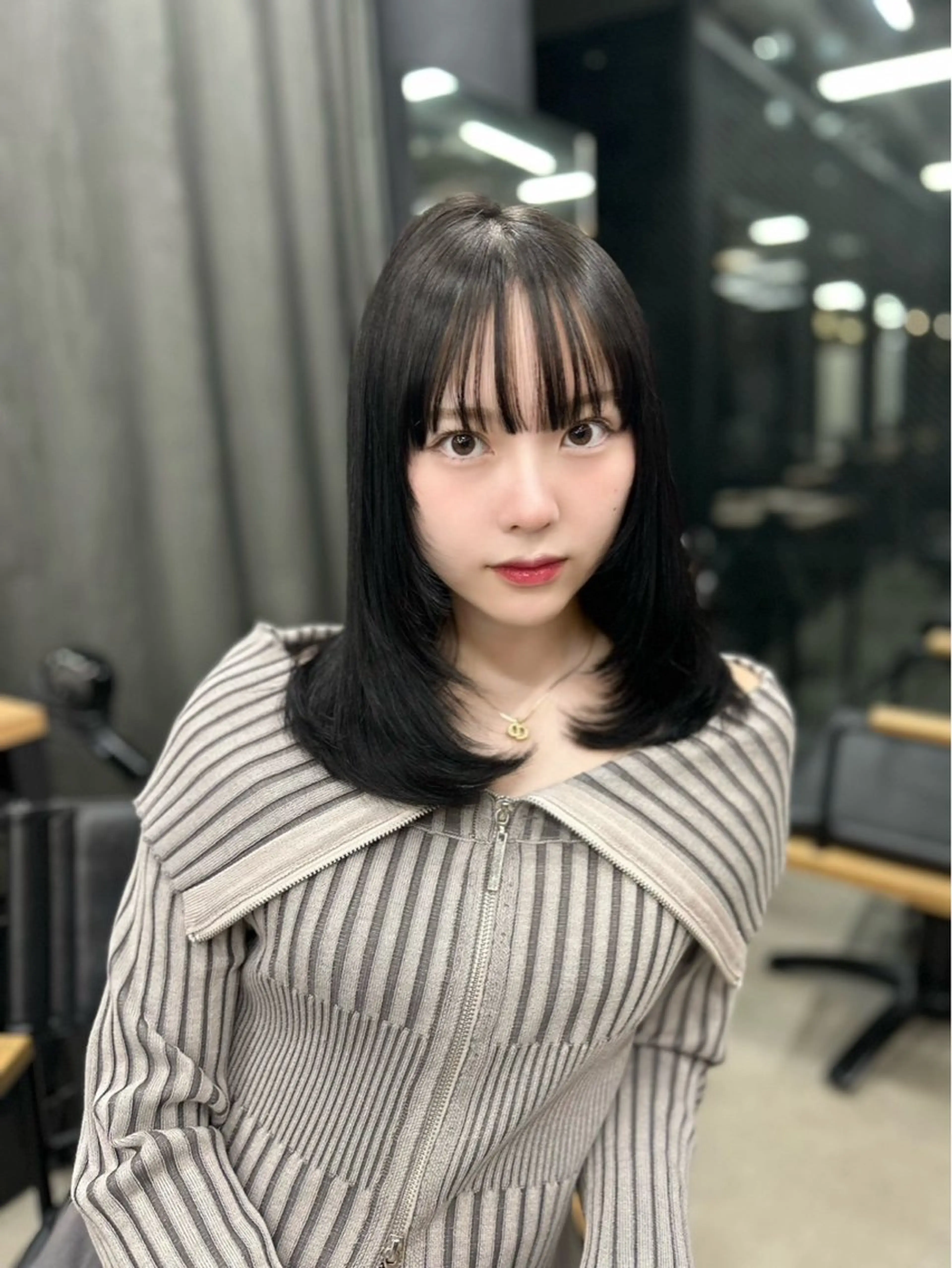 ミディアム 女性らしいモテヘア 韓国ヘアhikariのヘアスタイル