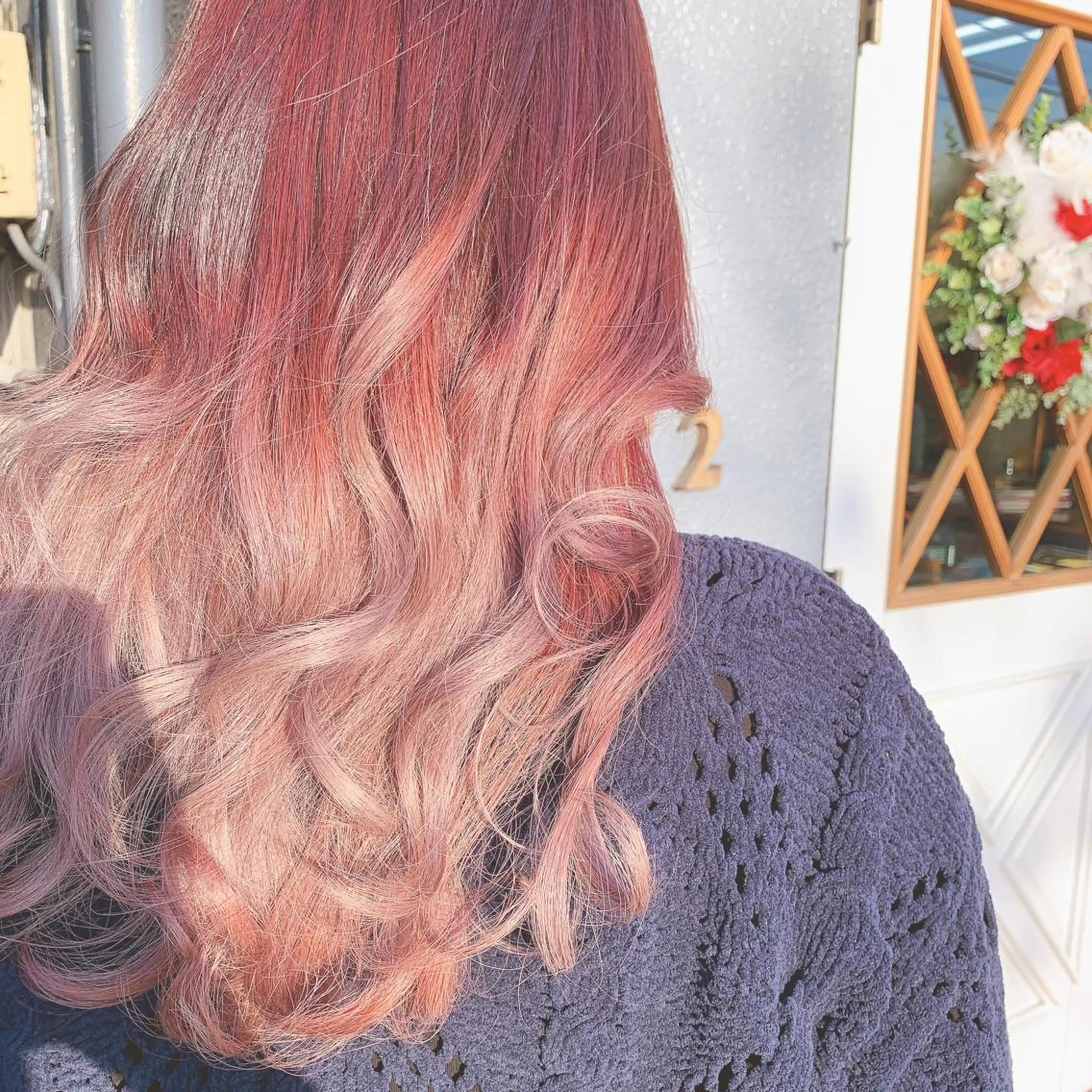 ロング カラー ブリーチ ピンクカラー Ｋ△Ｎ△♡かな ヘア&まつげのマツエク・マツパデザイン