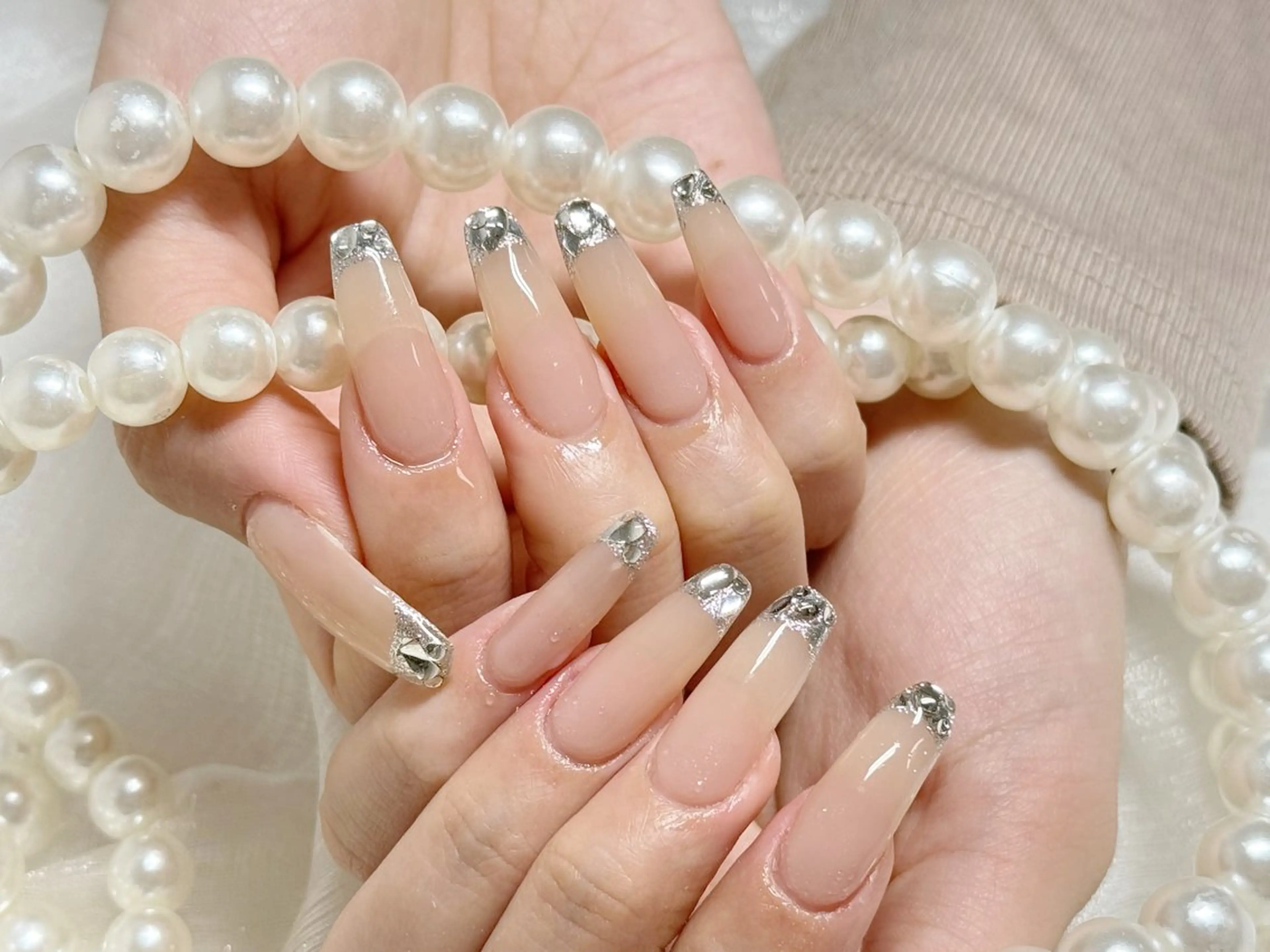 ネイル オーロラネイル 長さ出し フレンチネイル ガーリー キラキラネイル RIn 🎀のネイルデザイン