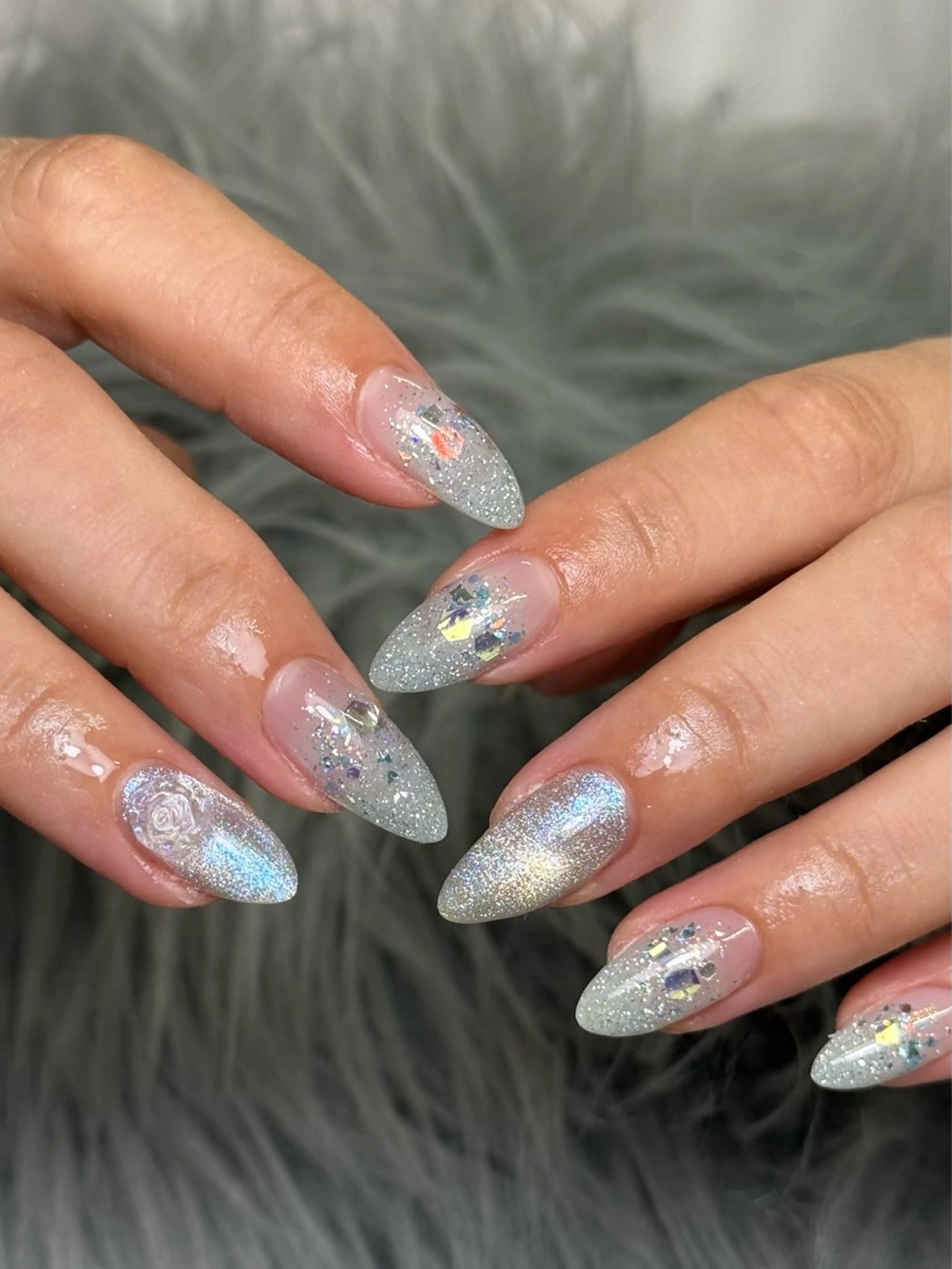 ネイル フラッシュネイル グラデーション ラメ(グリッター) ラメグラデーション 水色 ハンドネイル Nail salon h所属・nail salon h🎀小夏のネイルデザイン