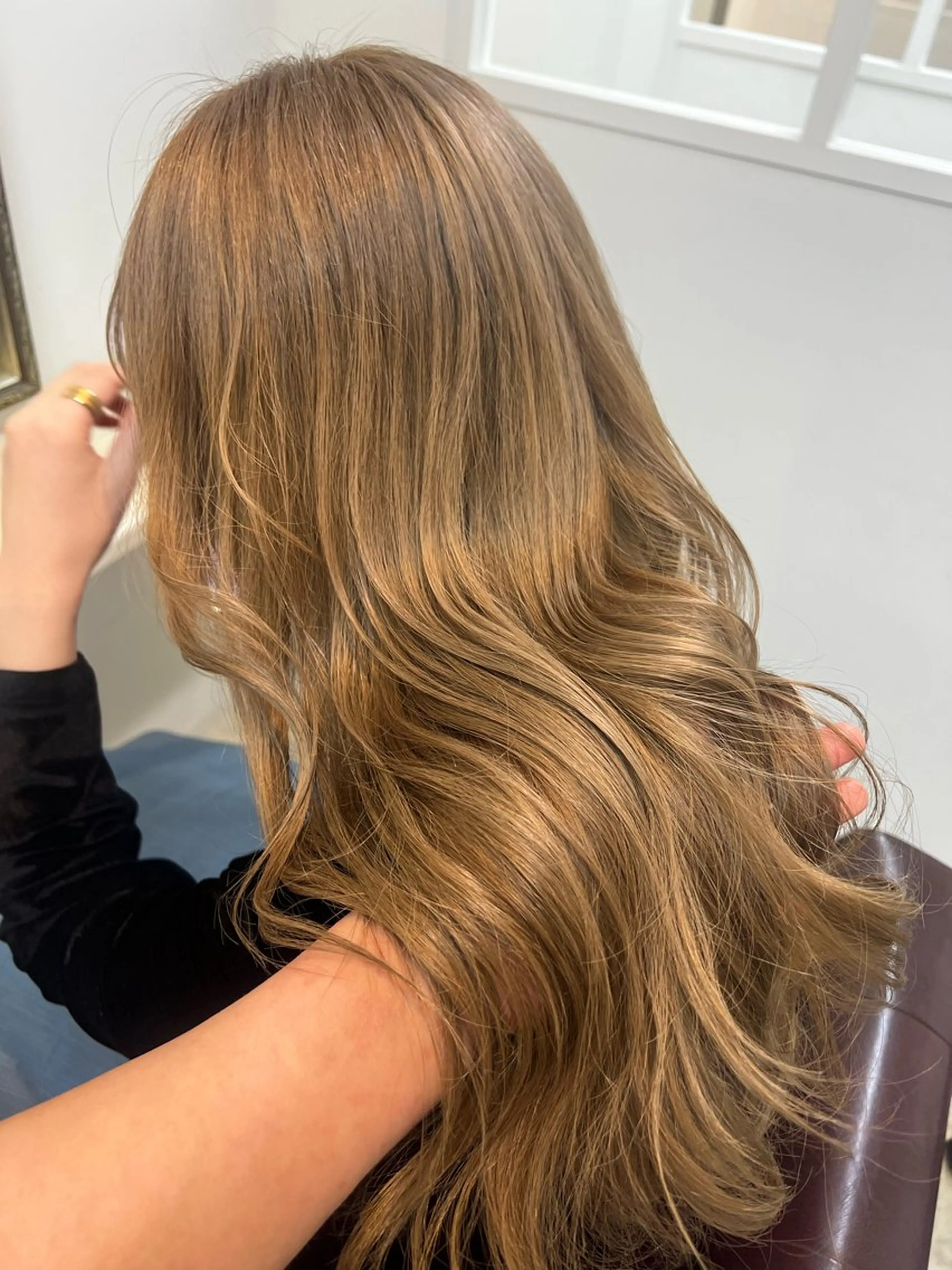 ロング カラー ブリーチ 🤍中野 レオ🤍のヘアスタイル