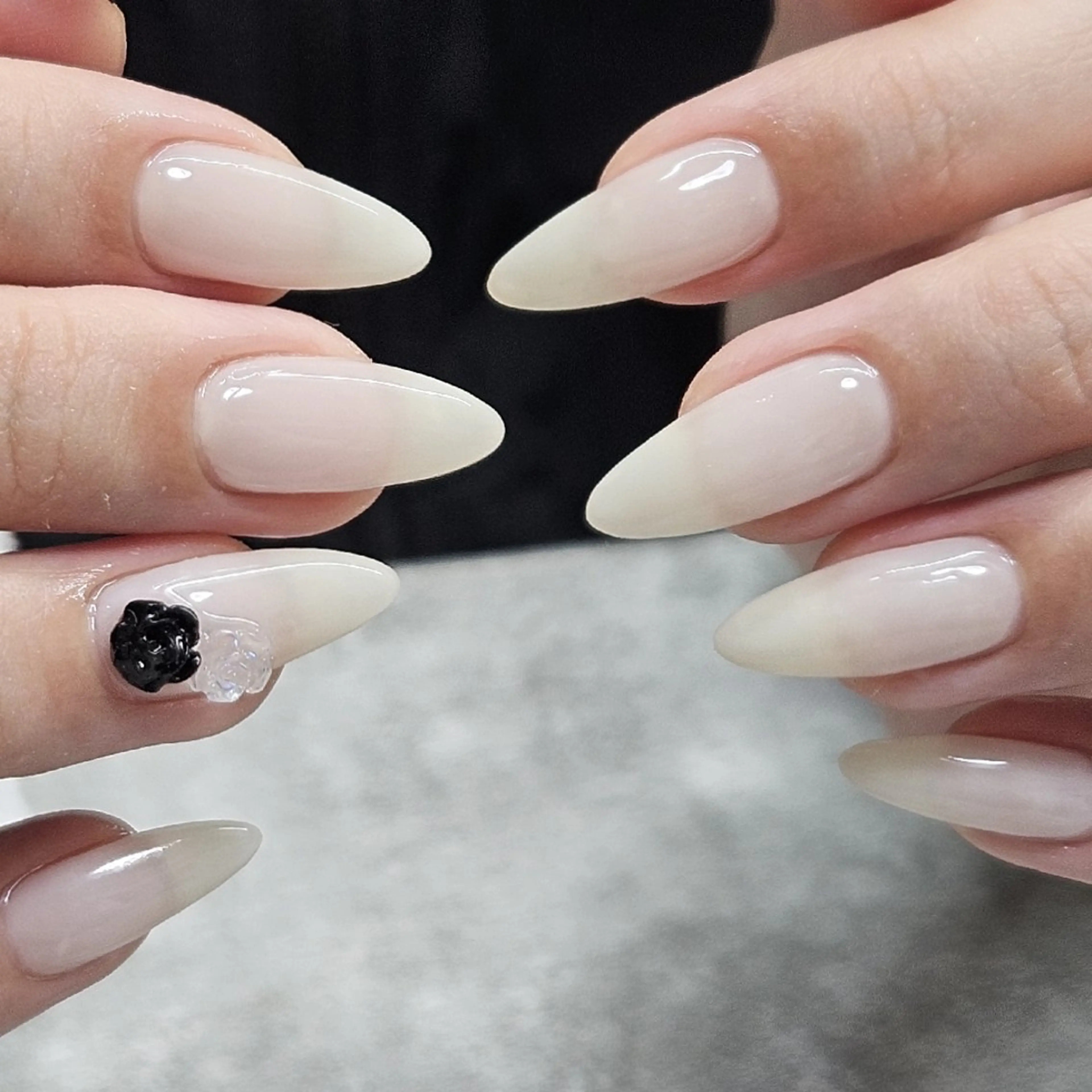 ネイル ハンドネイル Lia Nailのネイルデザイン