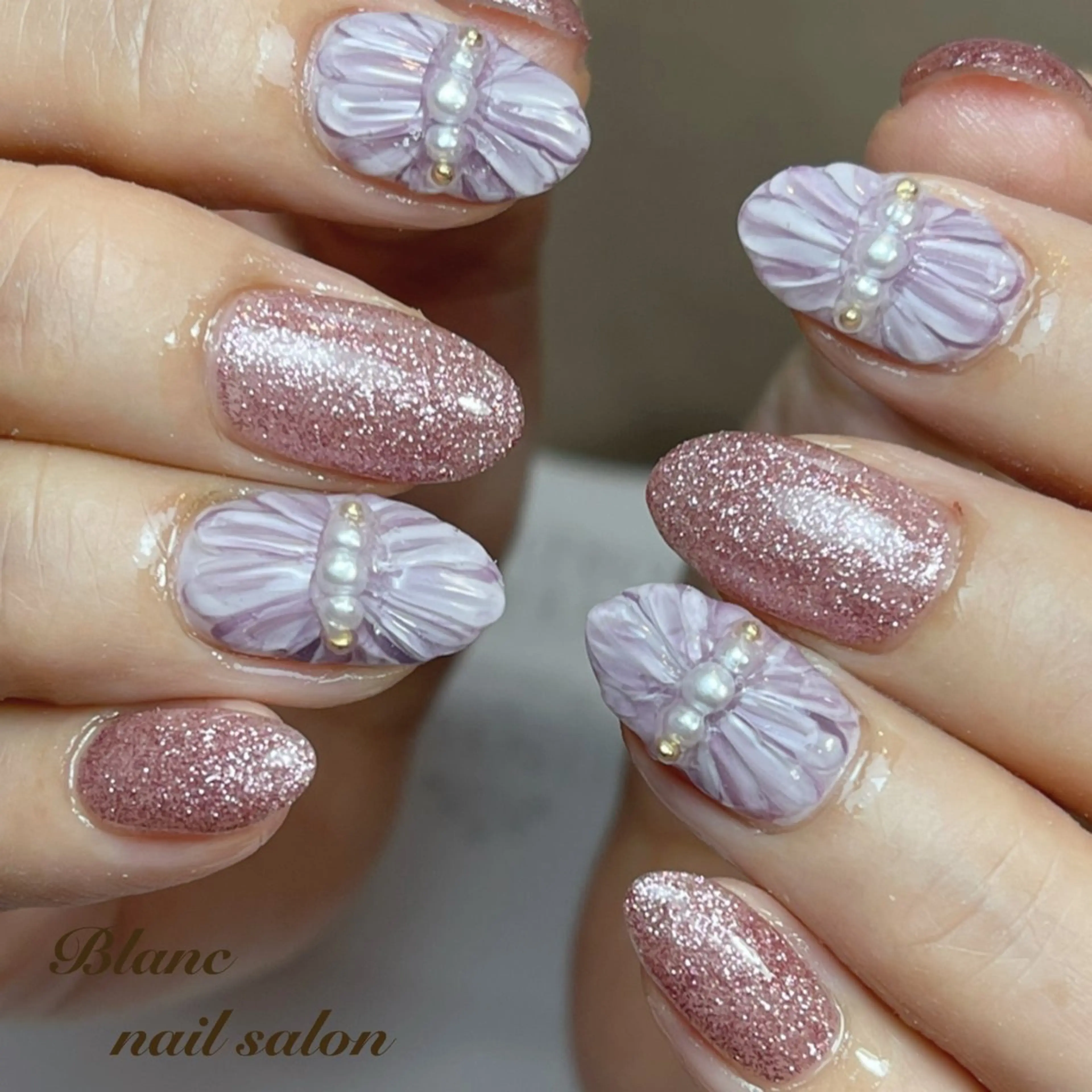 ミディアム Blanc ブランのネイルデザイン