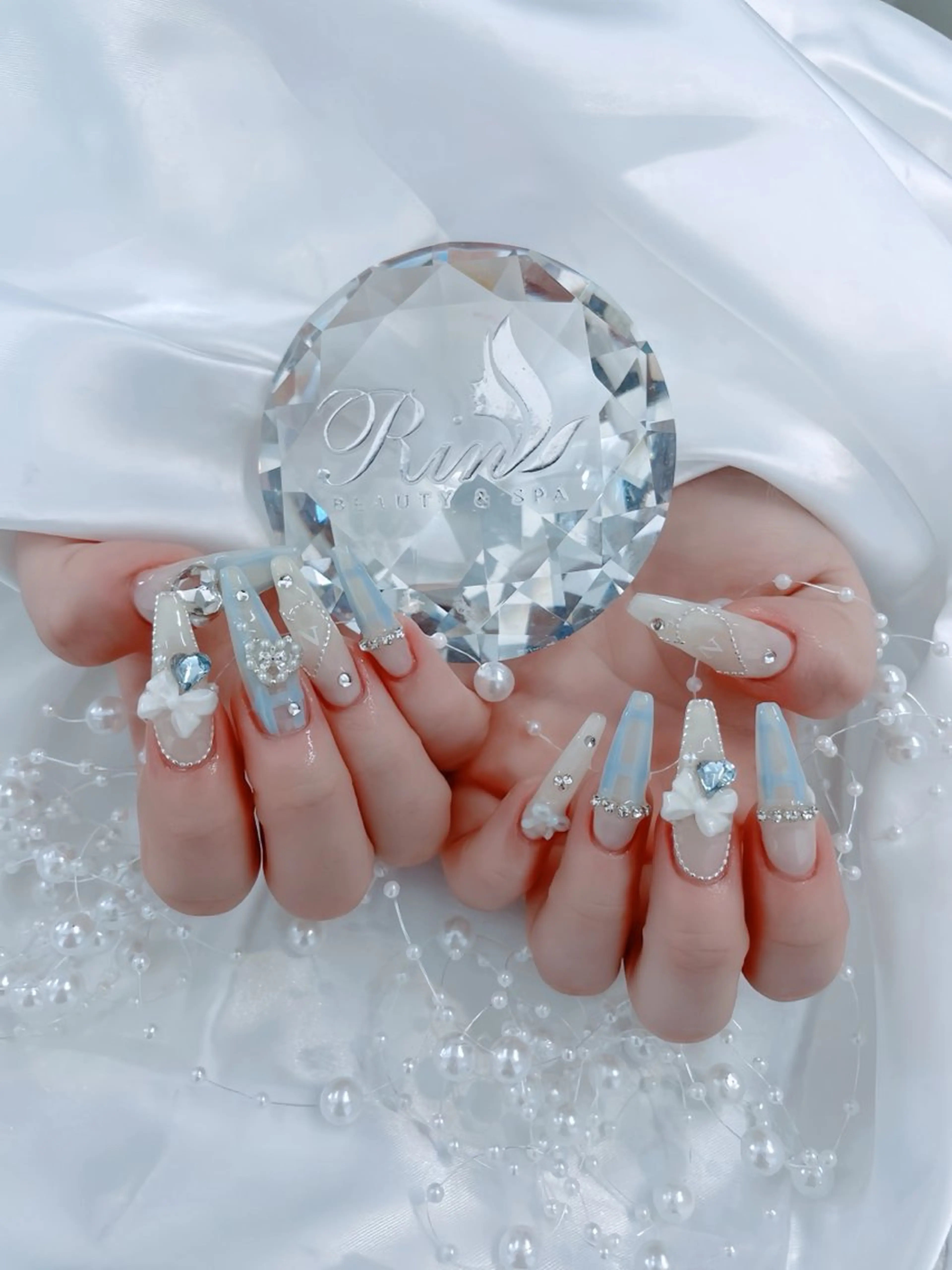 ネイル アートネイル チークネイル ジェルネイル ロングネイル マグネットネイル ハンドネイル Rin Nail 新大久保店のネイルデザイン