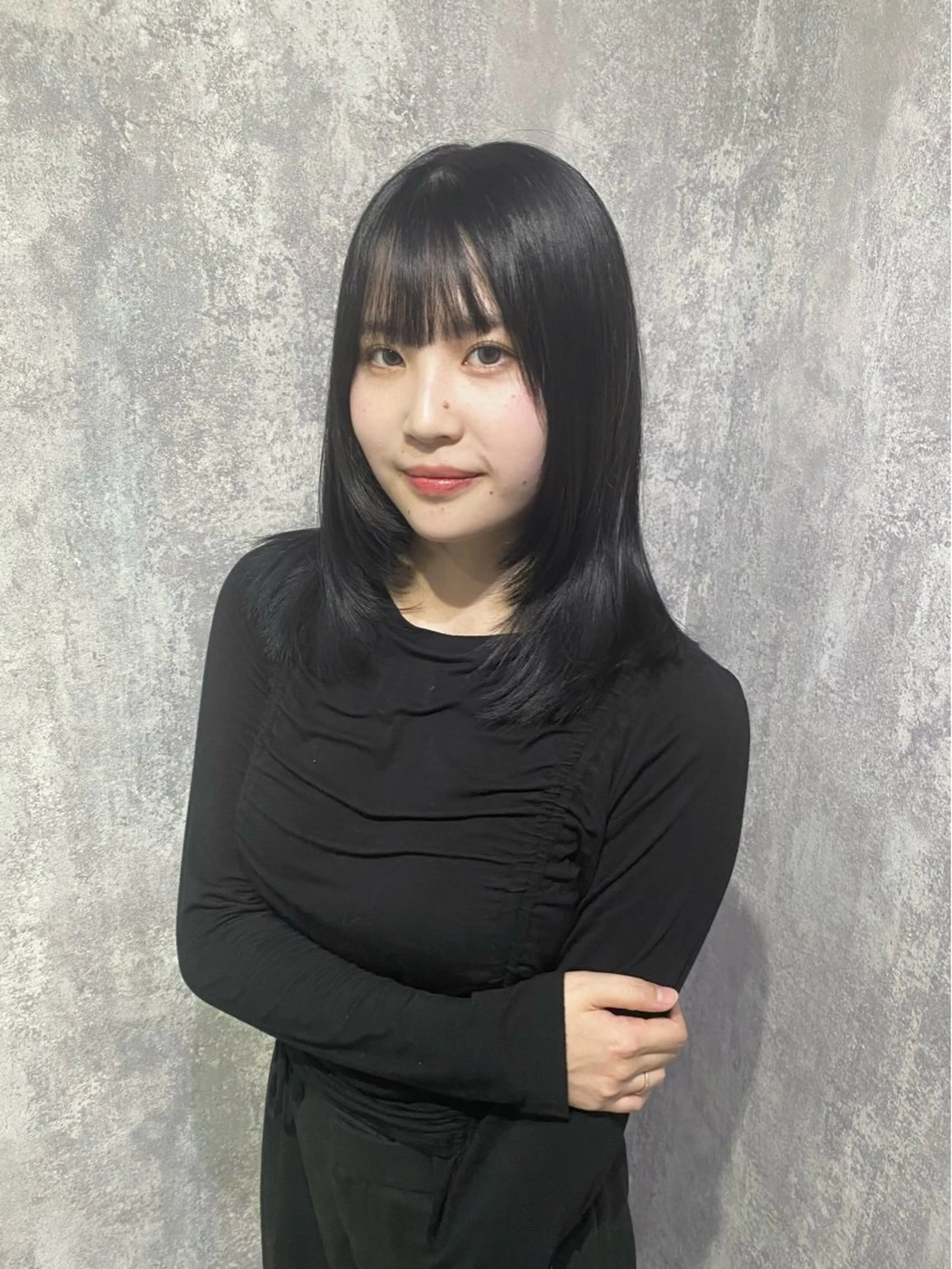 ミディアム カラー shiori/透明感 /顔周り/髪質改善のヘアスタイル