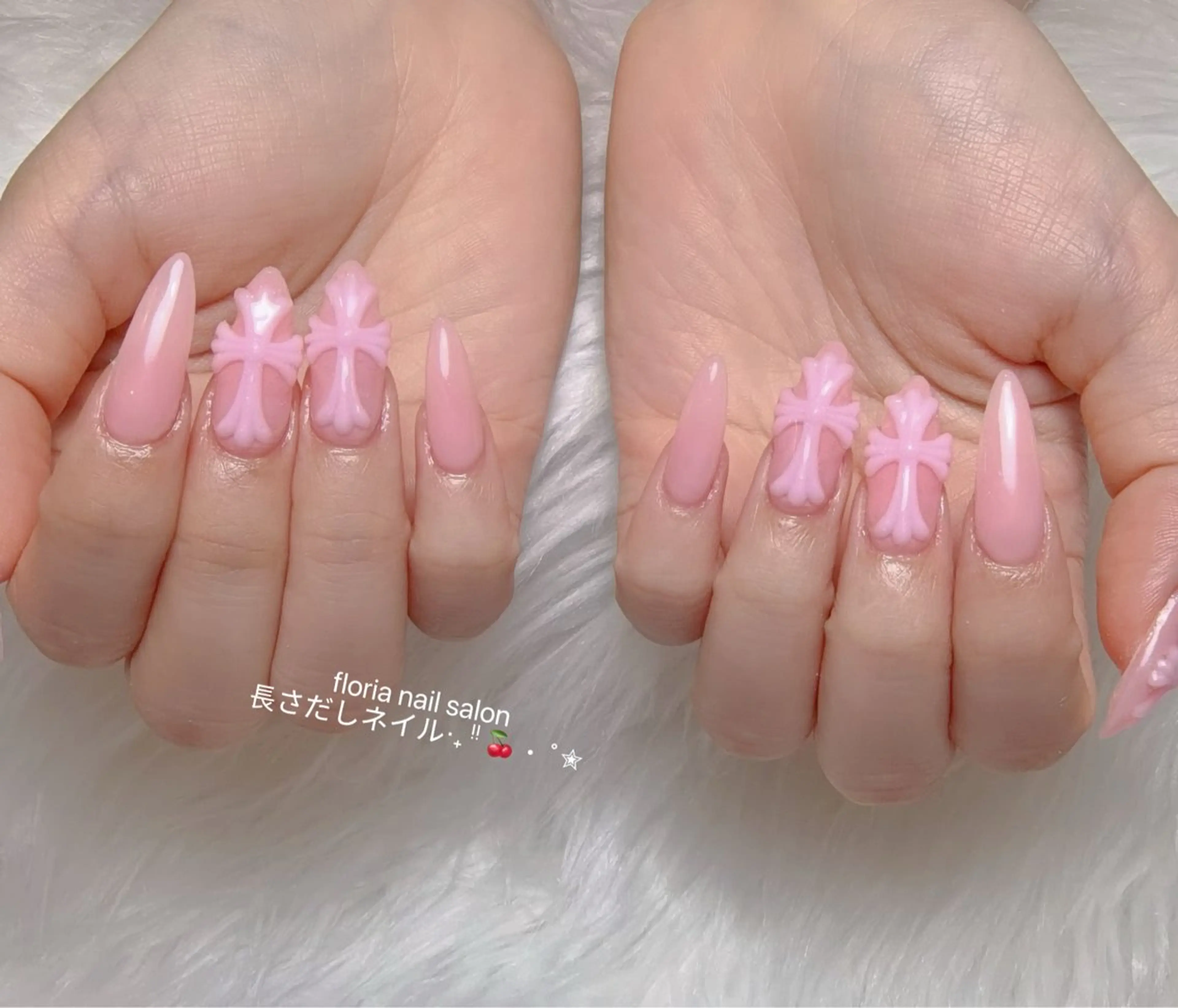 ネイル アートネイル チークネイル 桜ネイル フラッシュネイル フレンチネイル ハンドネイル Floria ユイのネイルデザイン