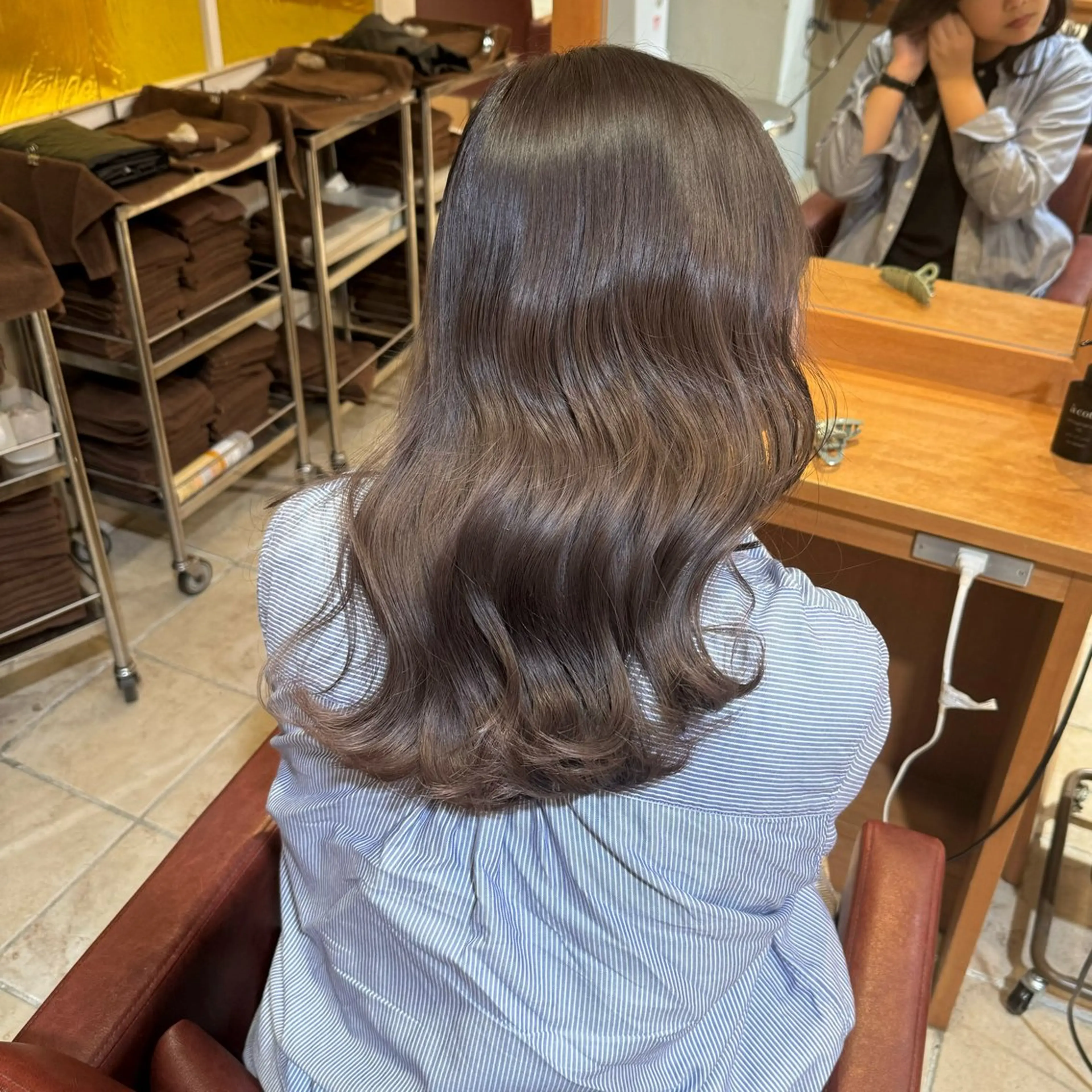 平日限定 ブリーチカラー and メンテナンスカットの写真