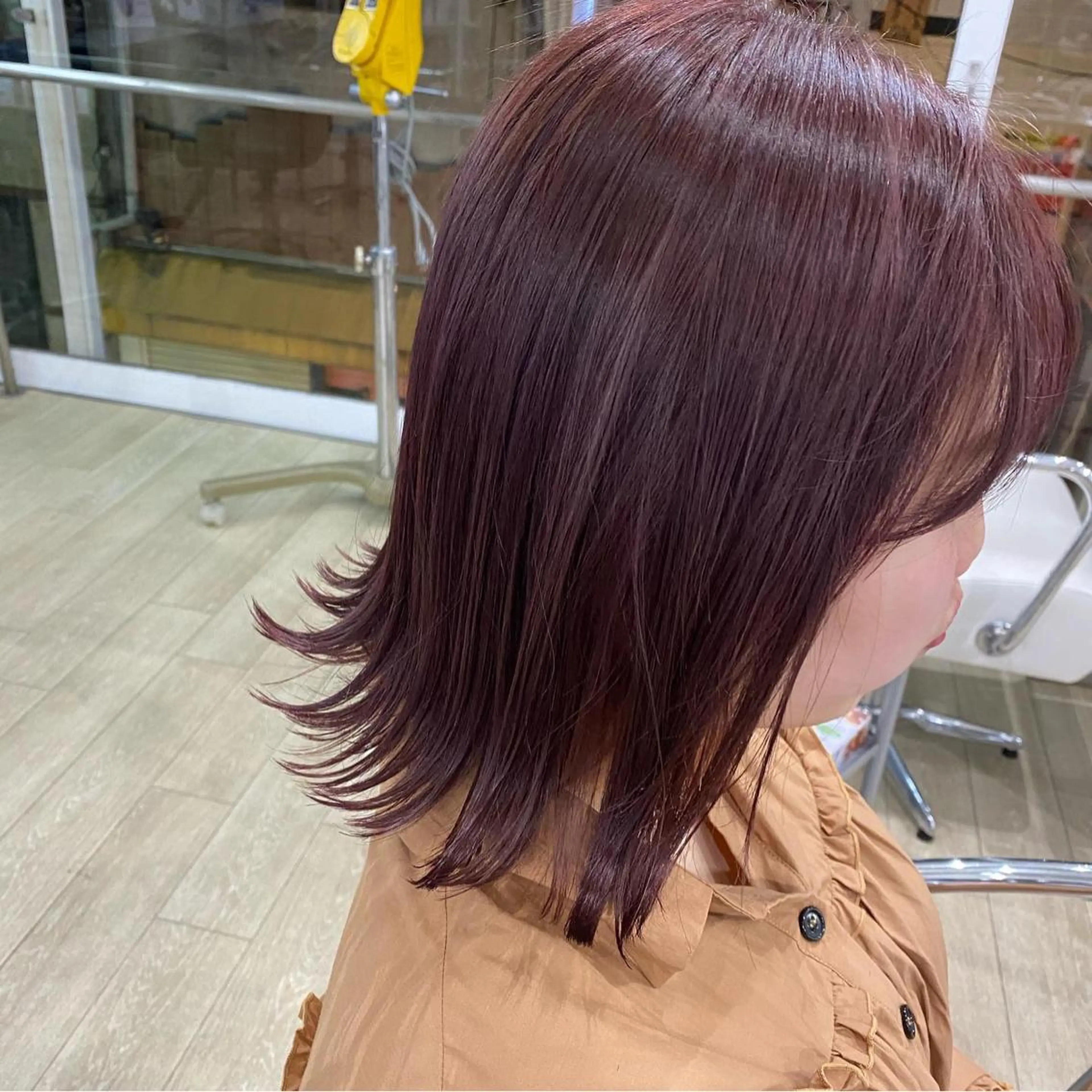 ショート カット ヘアカラー 岩尾 凪のヘアスタイル