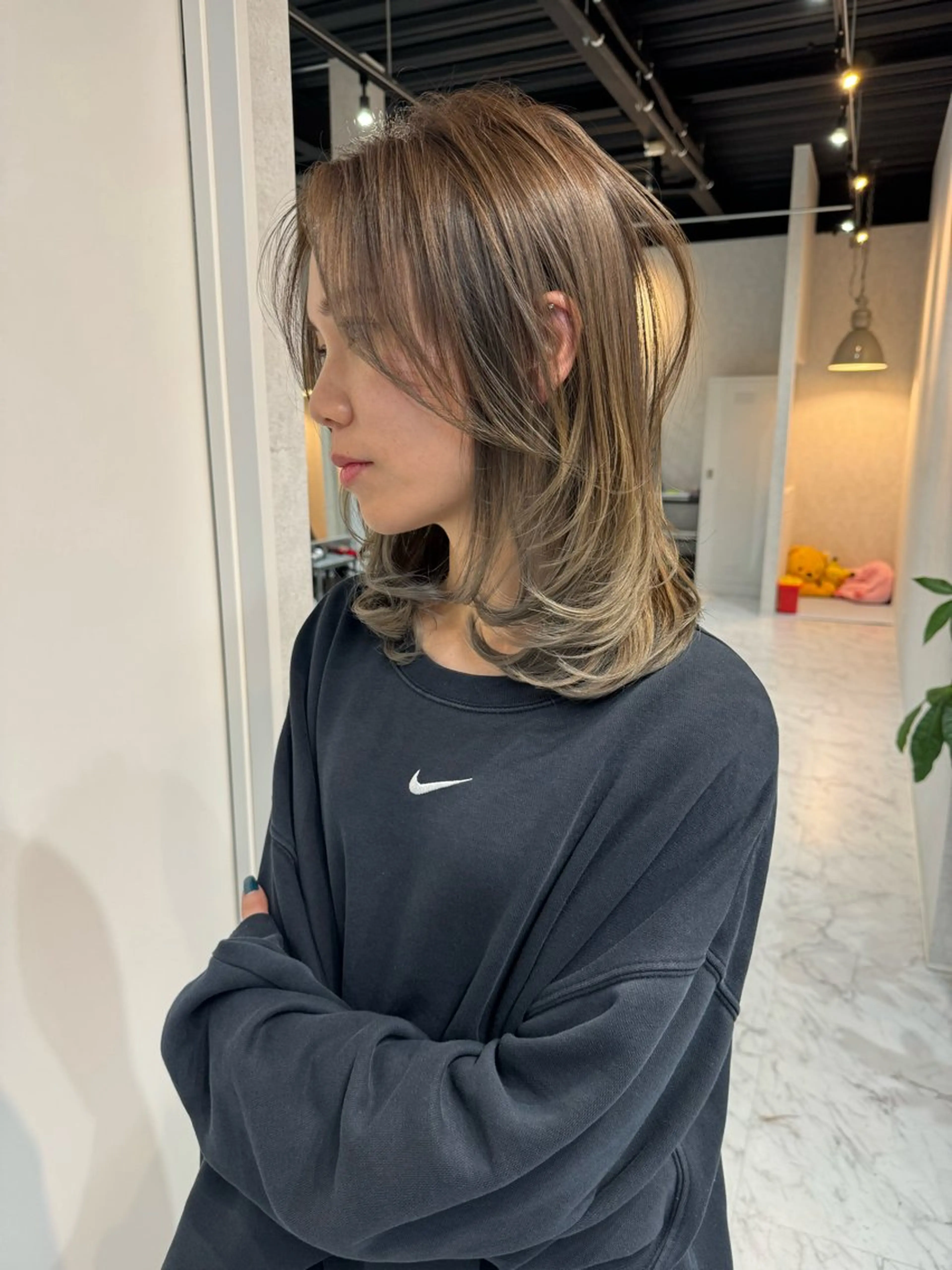 ミディアム カラー ヘアアレンジ ショートボブ バレイヤージュ ブリーチ ケアブリーチ デザインカラー アンドウ ユウ/ レイヤーカット/韓国のヘアスタイル