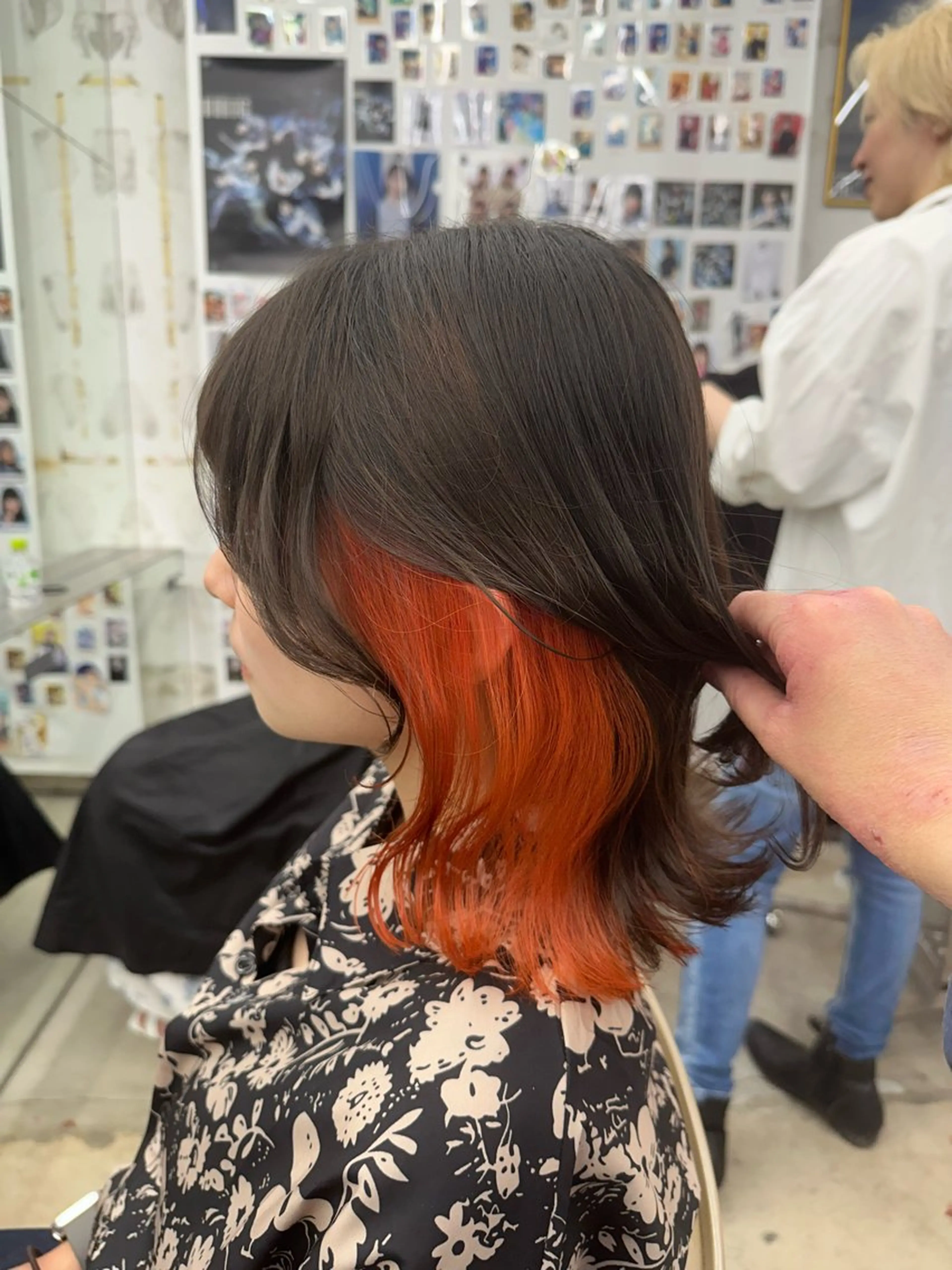 ミディアム カラー インナーカラー オレンジ あらげ 🌈推しカラー🌈ᵕのヘアスタイル