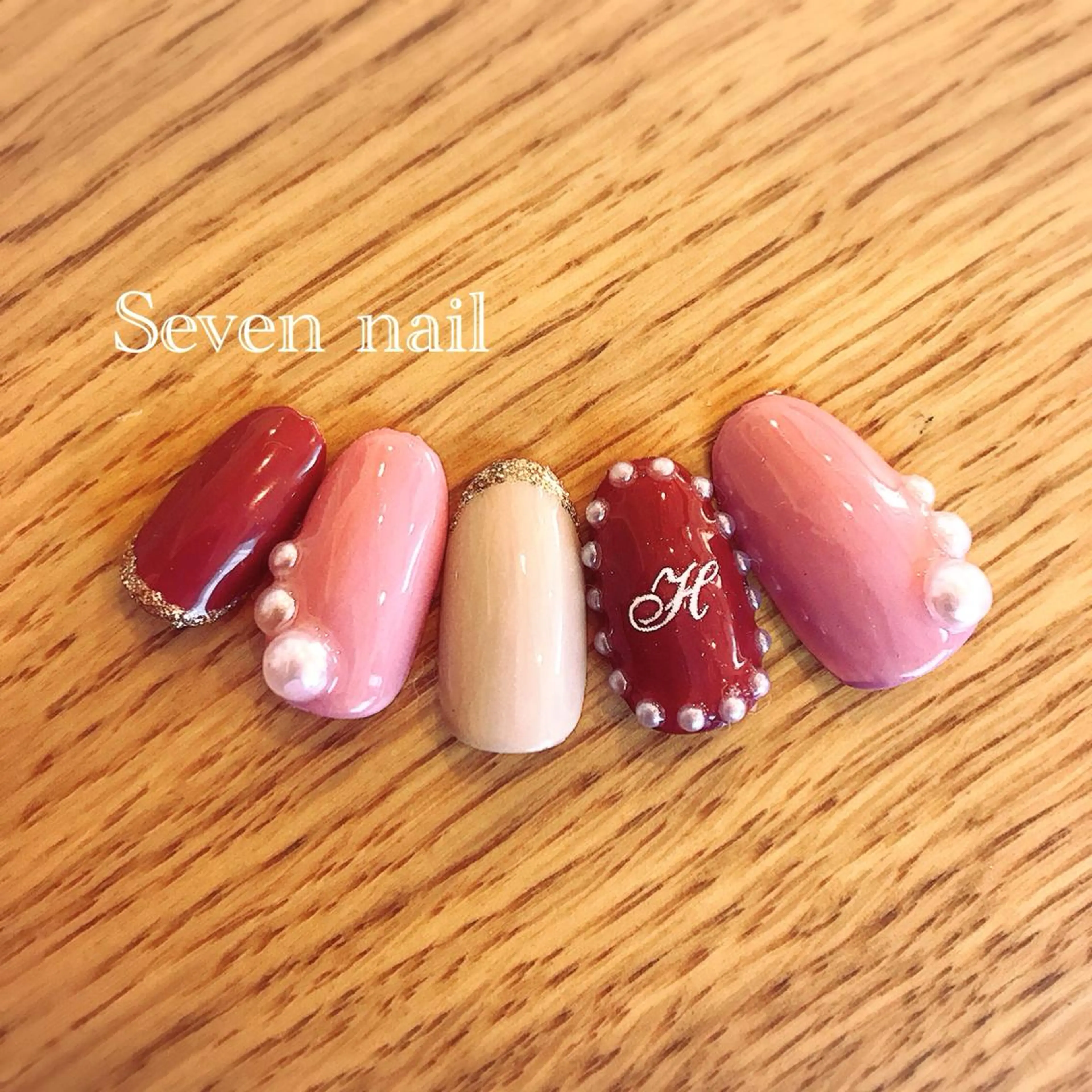 ネイル 名倉 なな子のネイルデザイン