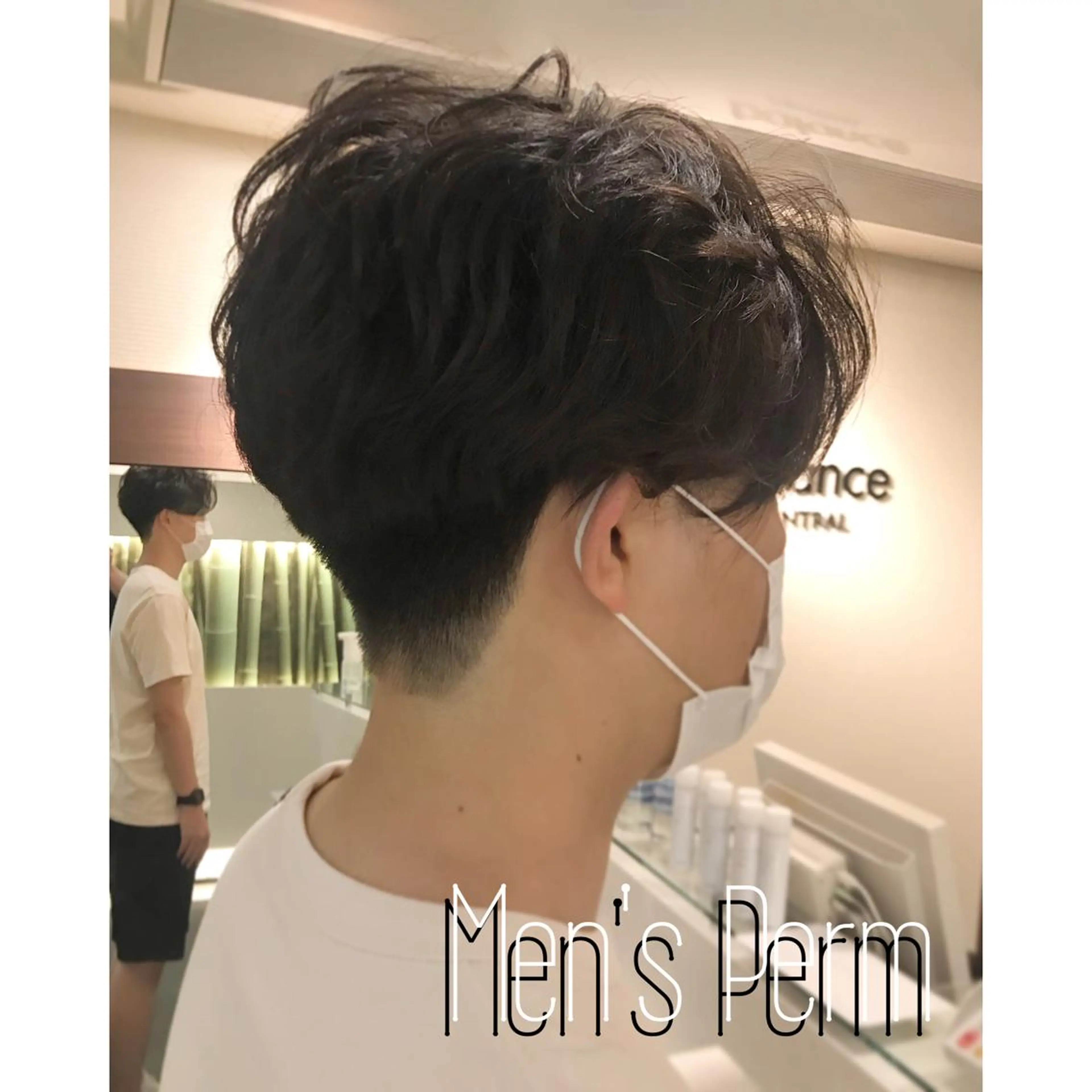 パーマ メンズ メンズ韓国風 メンズパーマ ニュアンスパーマ チーフデザイナー 若林　麻衣のヘアスタイル