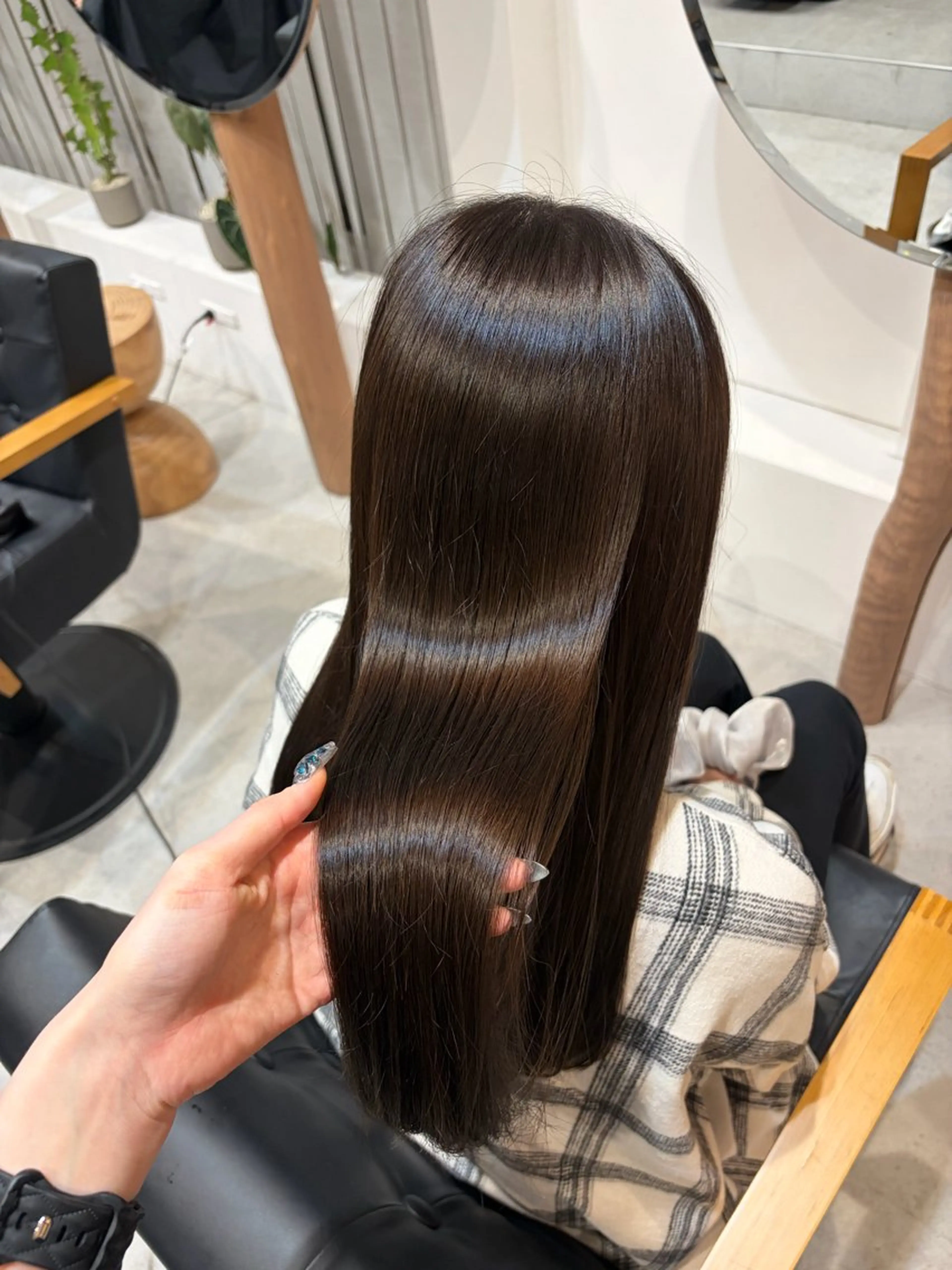 カラー 透明感カラー グレージュ オリーブグレージュ オリーブグレー ブリーチカラー 🦋RANA🦋のヘアスタイル