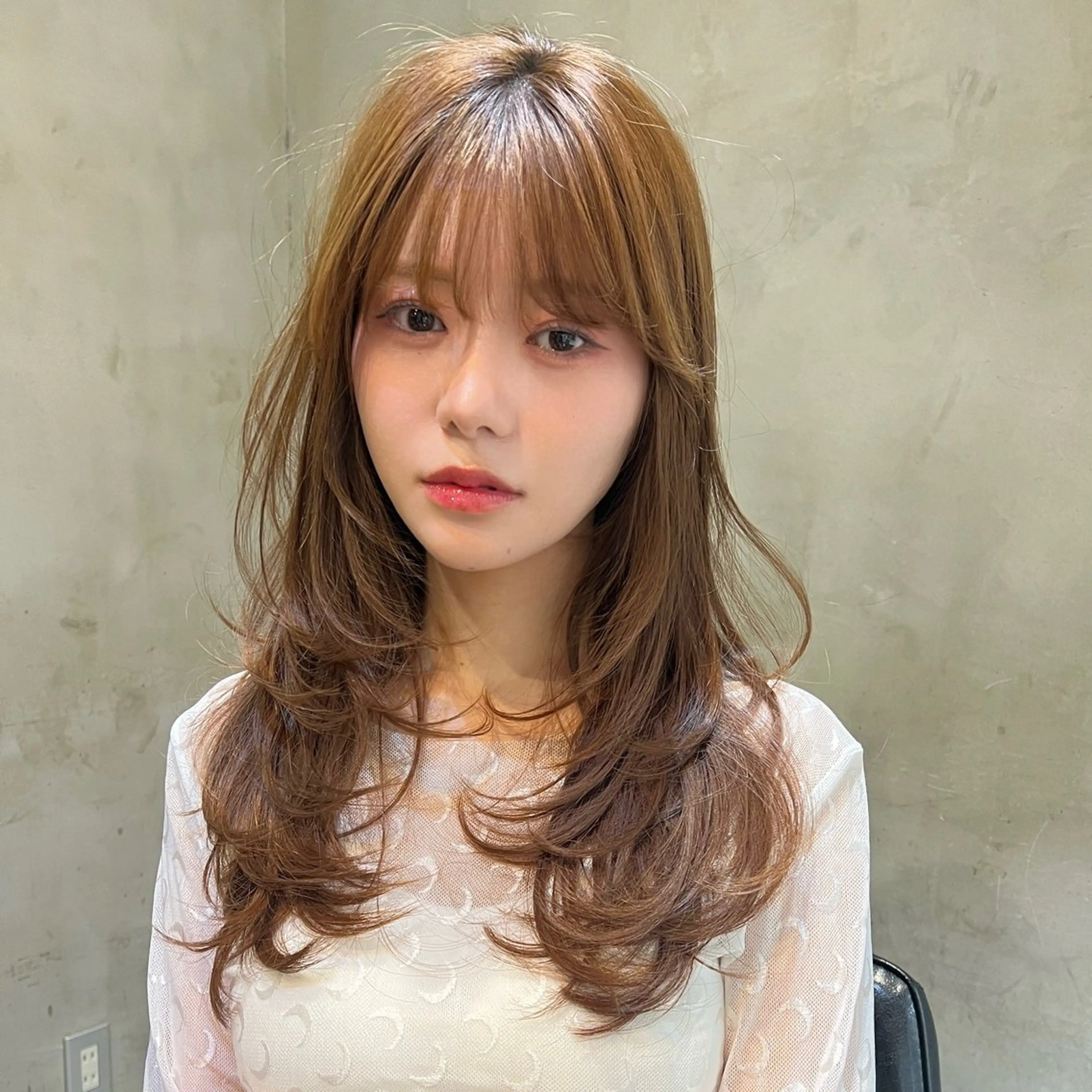 ロング カラー カット ヘアカラー トリートメント 韓国ヘア/髪質改善/ レイヤー/ブラウンのヘアスタイル