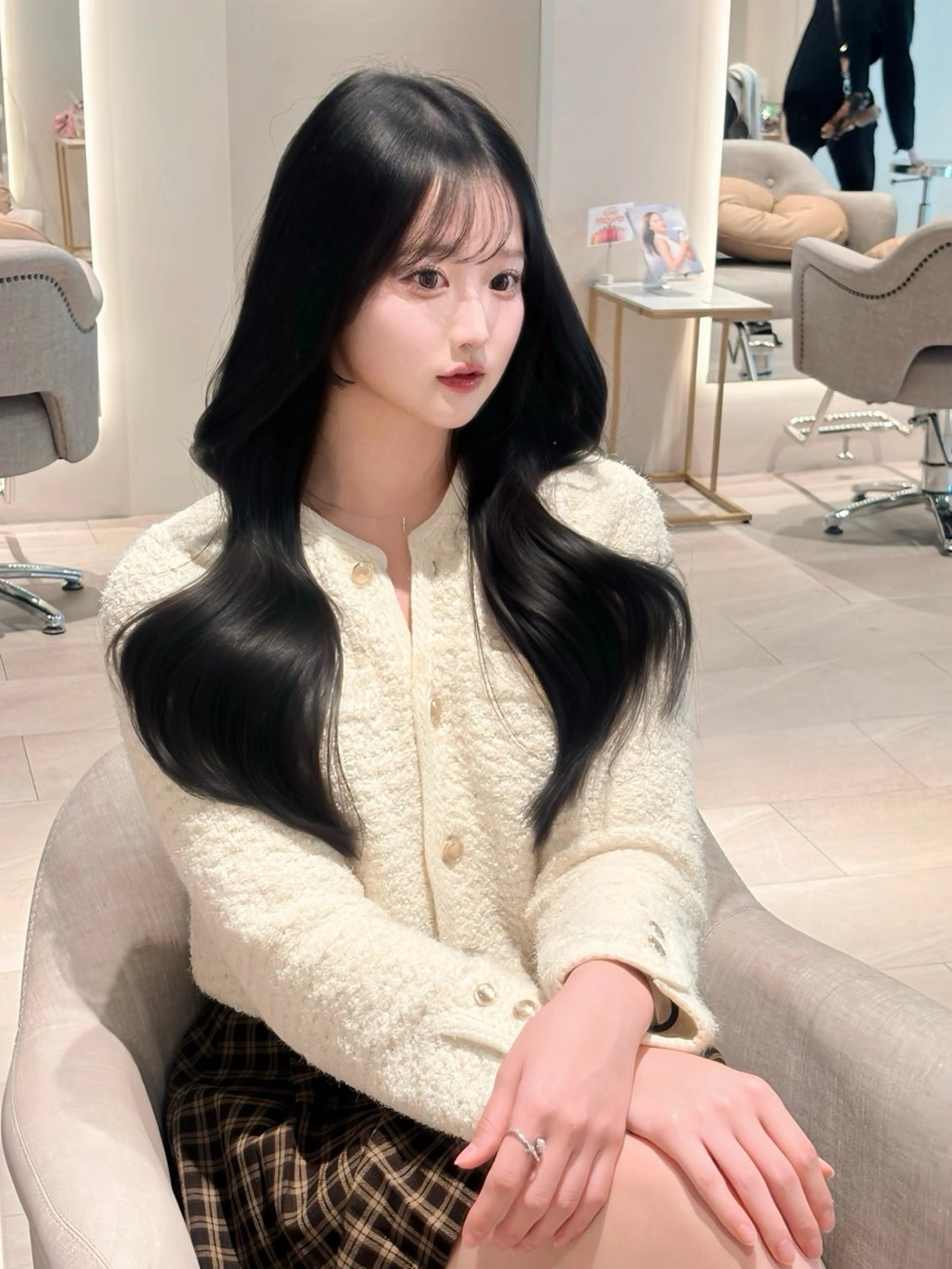 ロング くびれヘア 韓国風ヘア レイヤーカット レイヤーカット/ 透明感カラー🤍楓のヘアスタイル