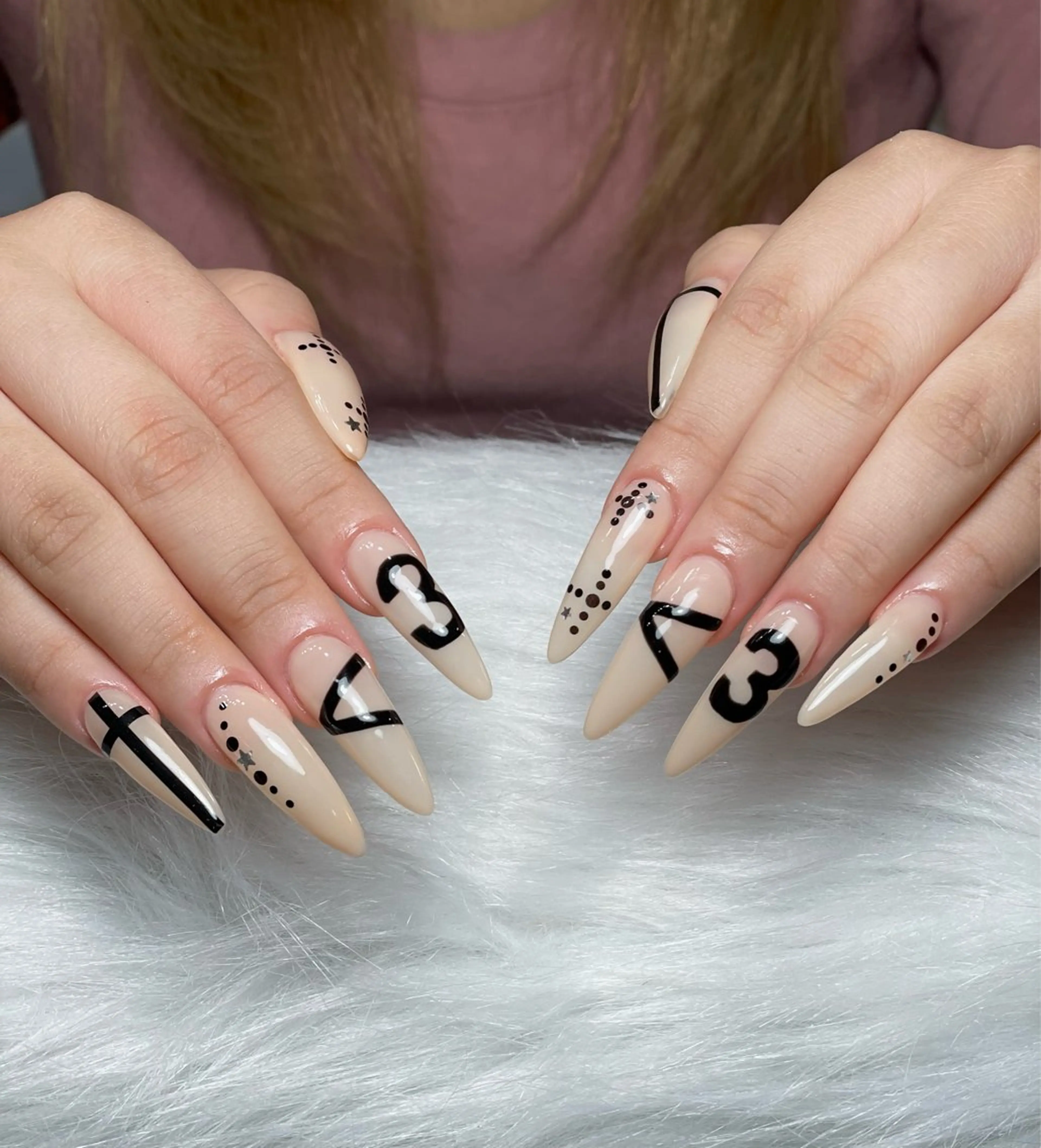 ネイル アートネイル 長さ出し ジェルネイル マグネットネイル ニュアンスネイル Kanao_ CloudyChanのネイルデザイン