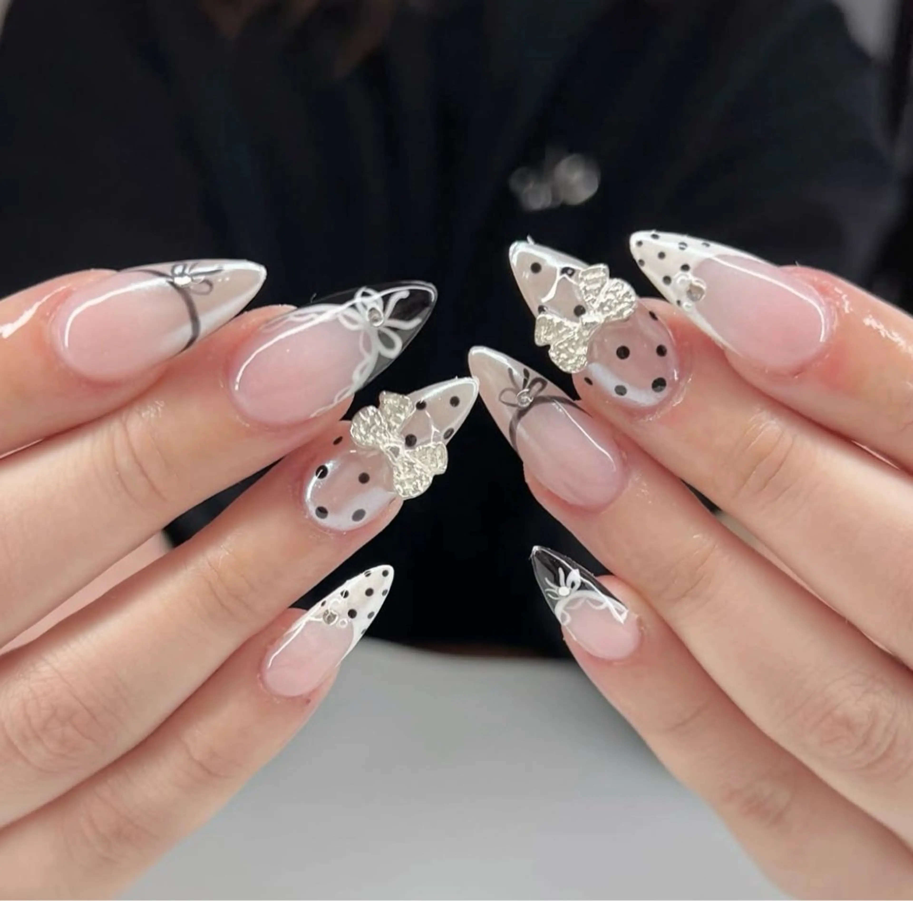 ネイル フレンチネイル ジェルネイル マグネットネイル 持ち込み ニュアンスネイル ハンドネイル Ribbonnail salonのネイルデザイン