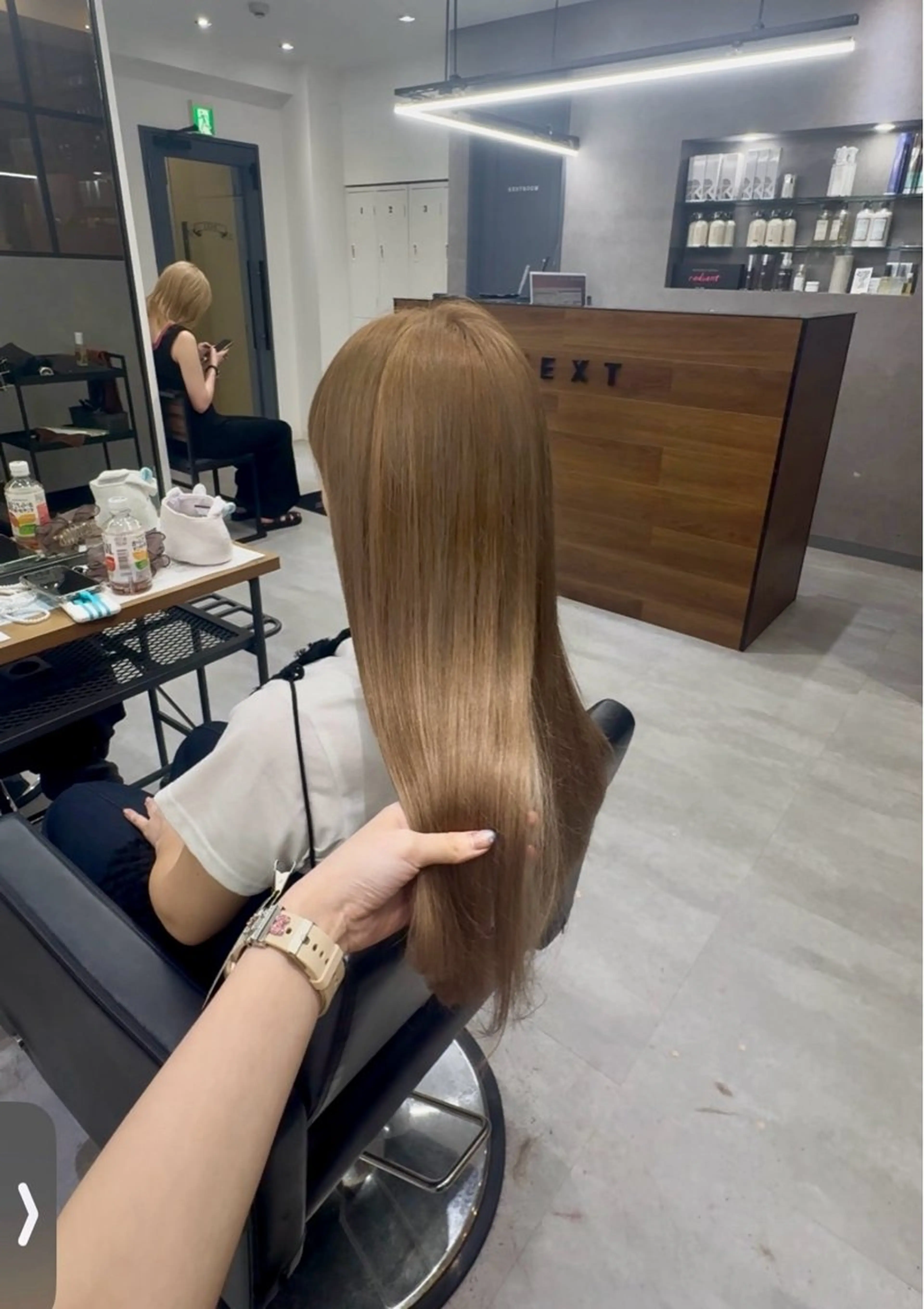 ロング カラー ベージュカラー ブリーチ ブラウンカラー ブラウンベージュ ボブ ヘアカラー トリートメント エクステ ENA💗NEXT /ハイトーンエクステのヘアスタイル