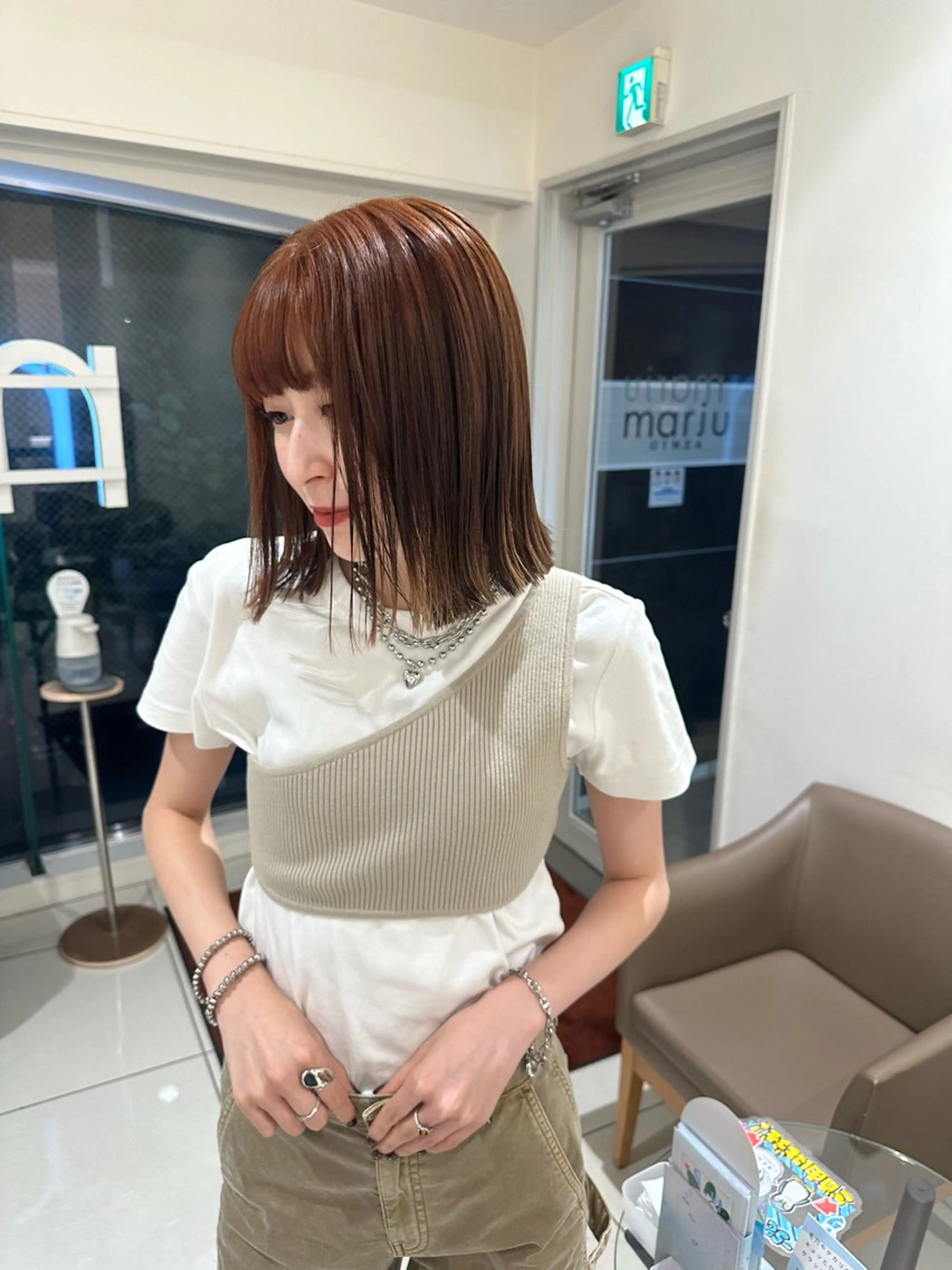 セミロング カラー ヘアアレンジ タイトボブ個性派カラ ーAKANEのヘアスタイル