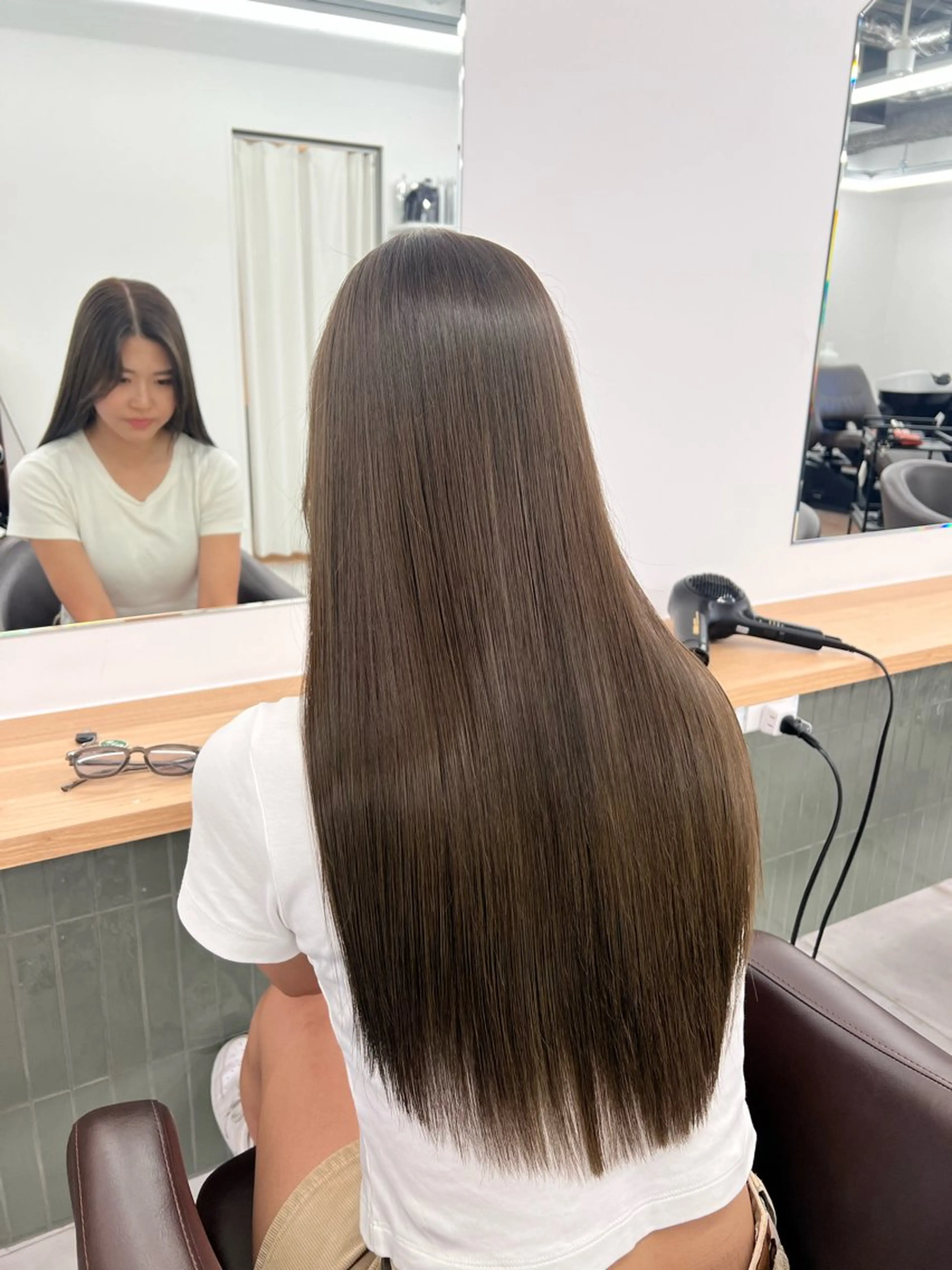 ロング ブリーチなし/レイヤ ー特化🌈Tommyのヘアスタイル