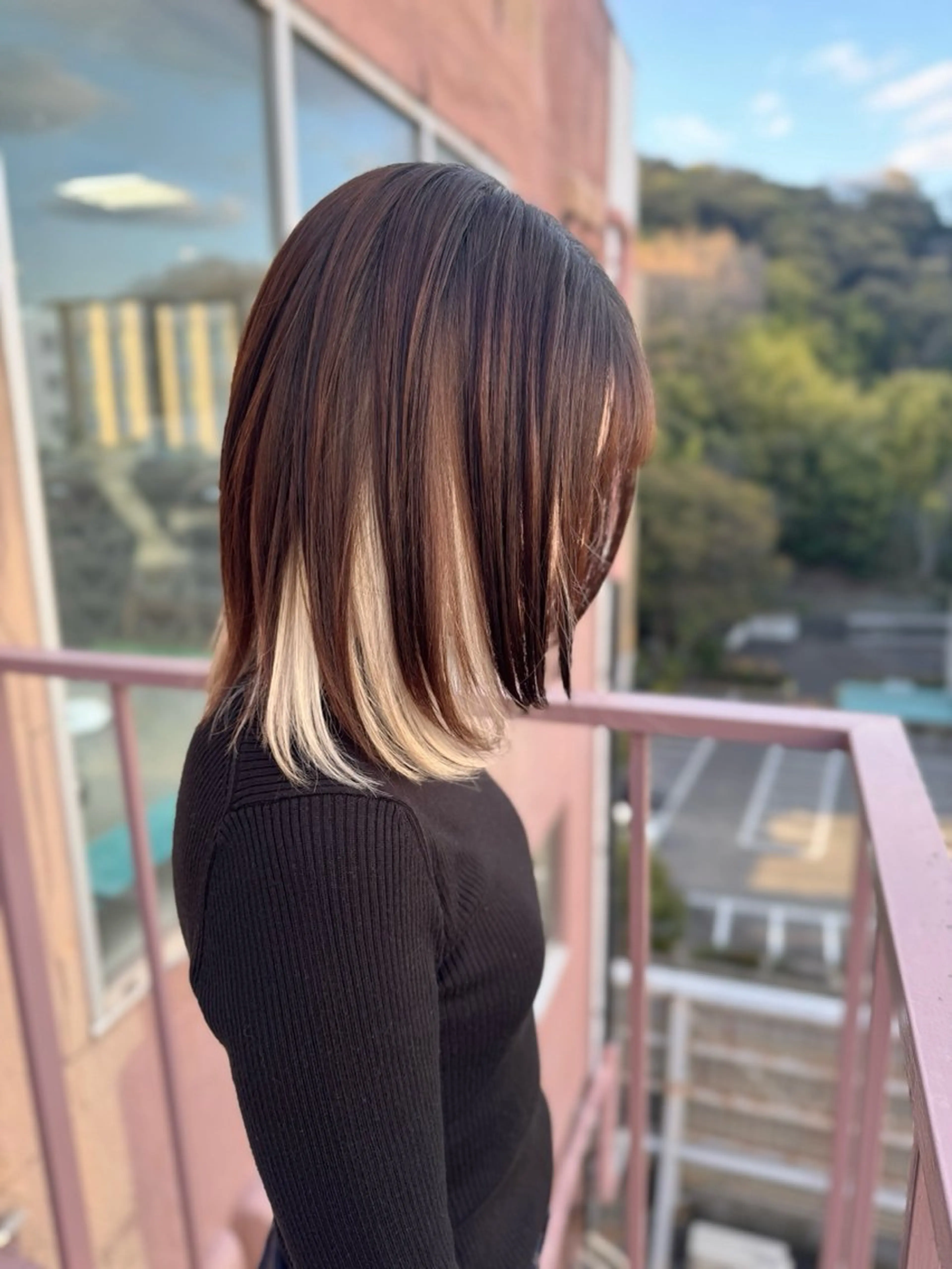 ミディアム カラー 抜きっぱなしブロンド ヘアカラー Viage （ビアージュ）のヘアスタイル