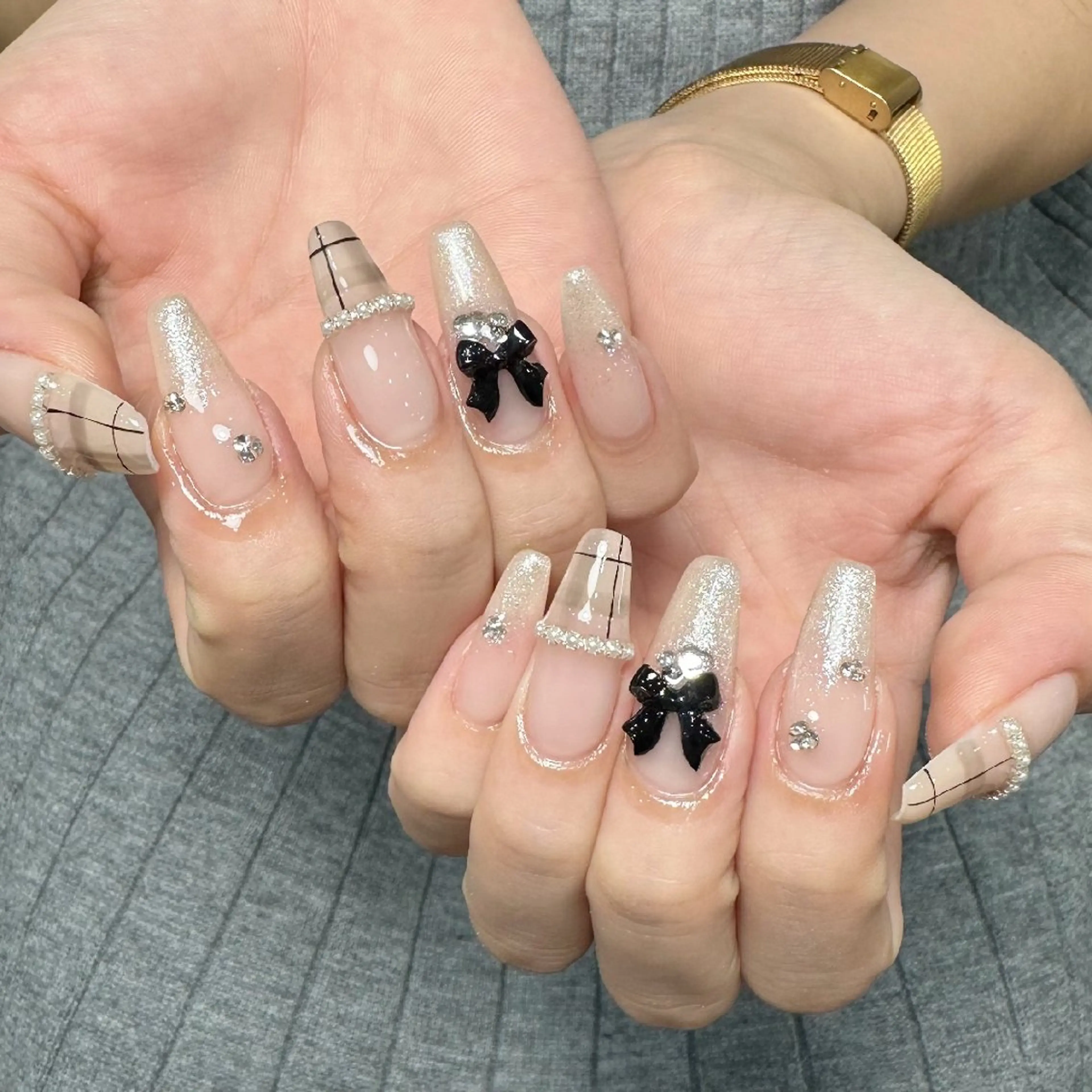 ネイル チークネイル フレンチネイル ジェルネイル ガーリー キラキラネイル ハンドネイル UM Nail Salonのネイルデザイン
