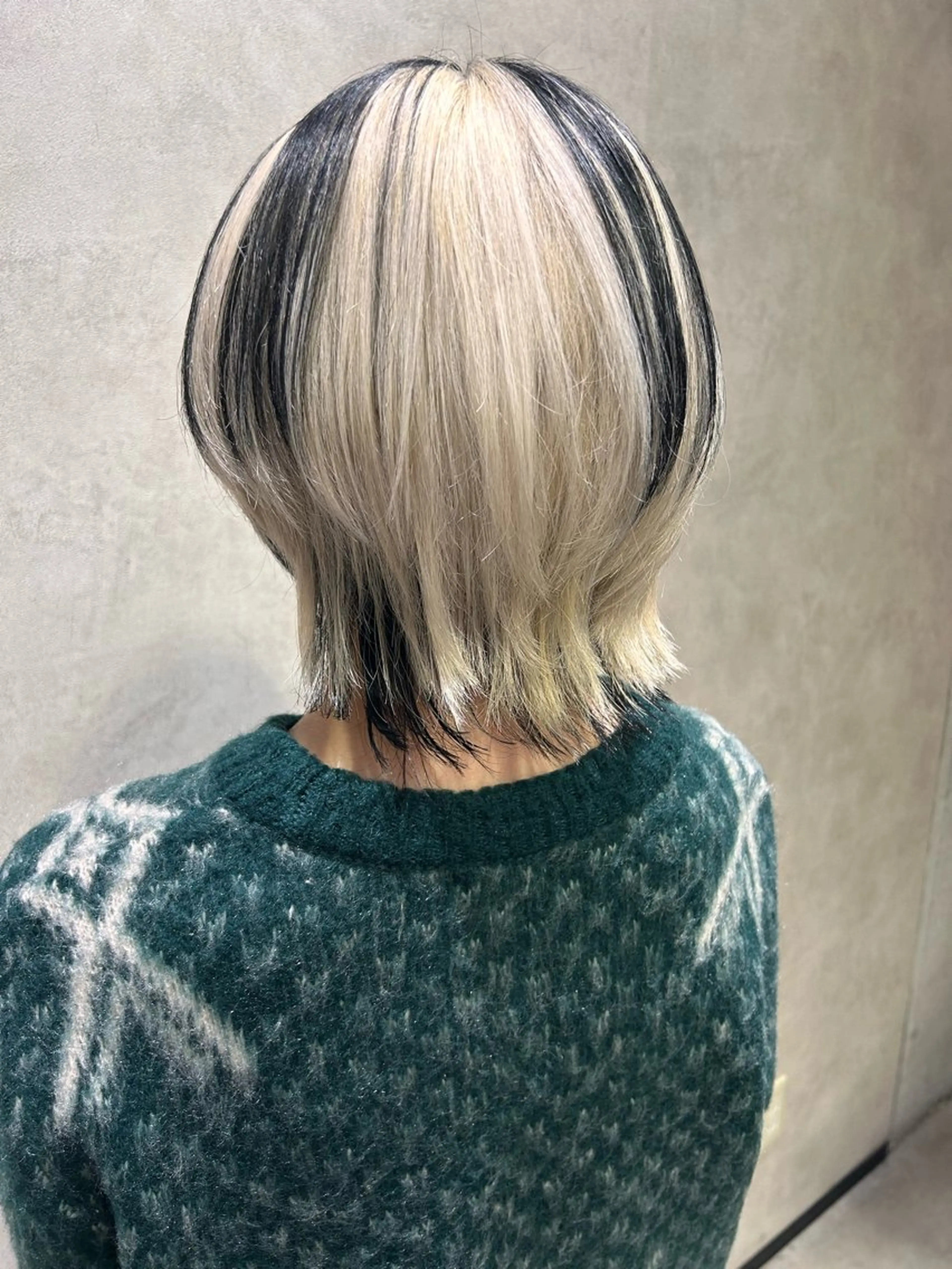ショート カラー 黒髪 ブロンド ホワイトブロンド ヘアカラー トリートメント 優花/ハイトーン /デザインカラーのヘアスタイル