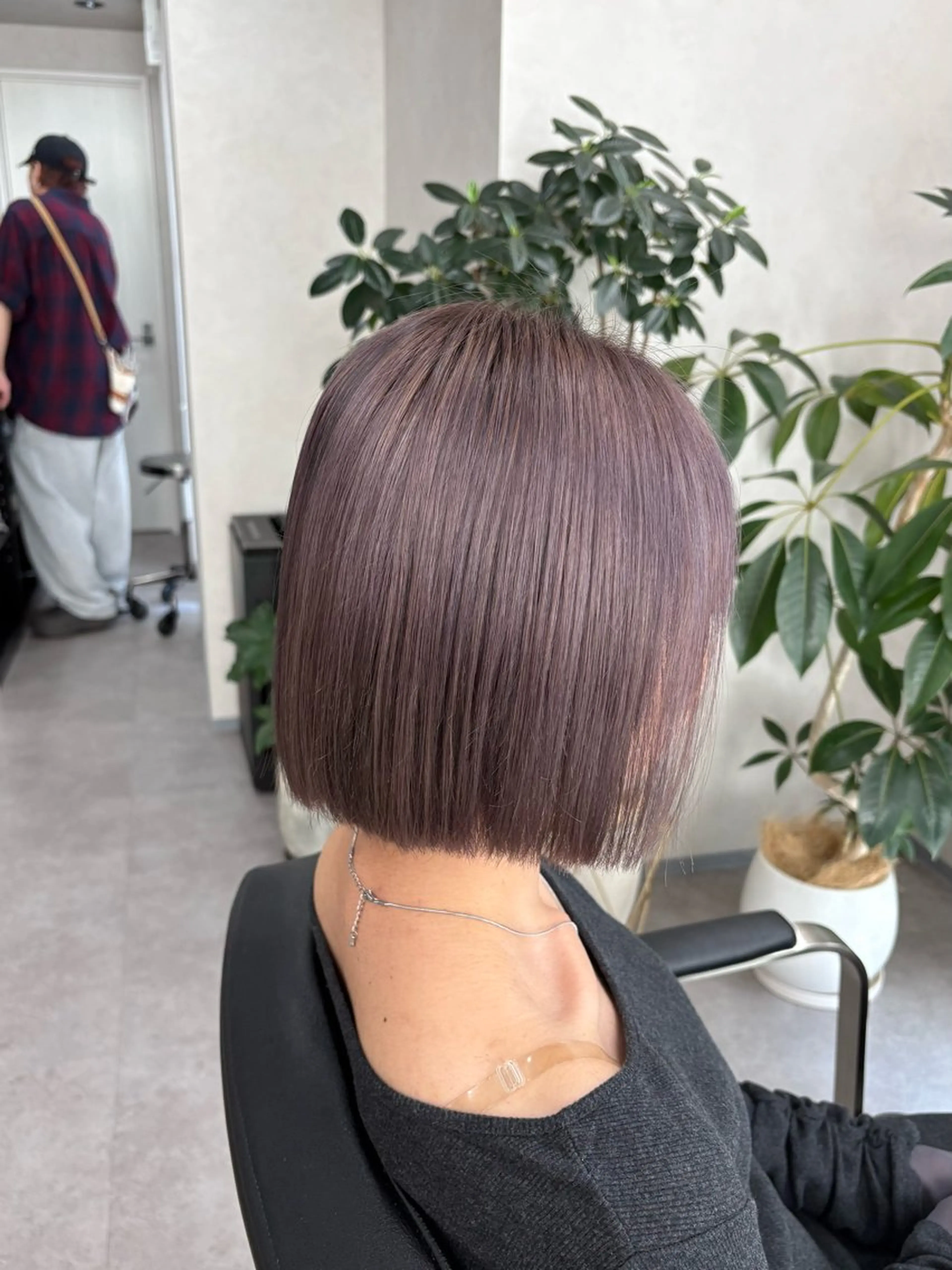 ショート カラー 切りっぱなしボブ グレージュ ラベンダーカラー ラベンダーグレージュ ラベンダーグレー カット ヘアカラー トリートメント ショート/ボブ/ 透明感カラー🌿神永のヘアスタイル