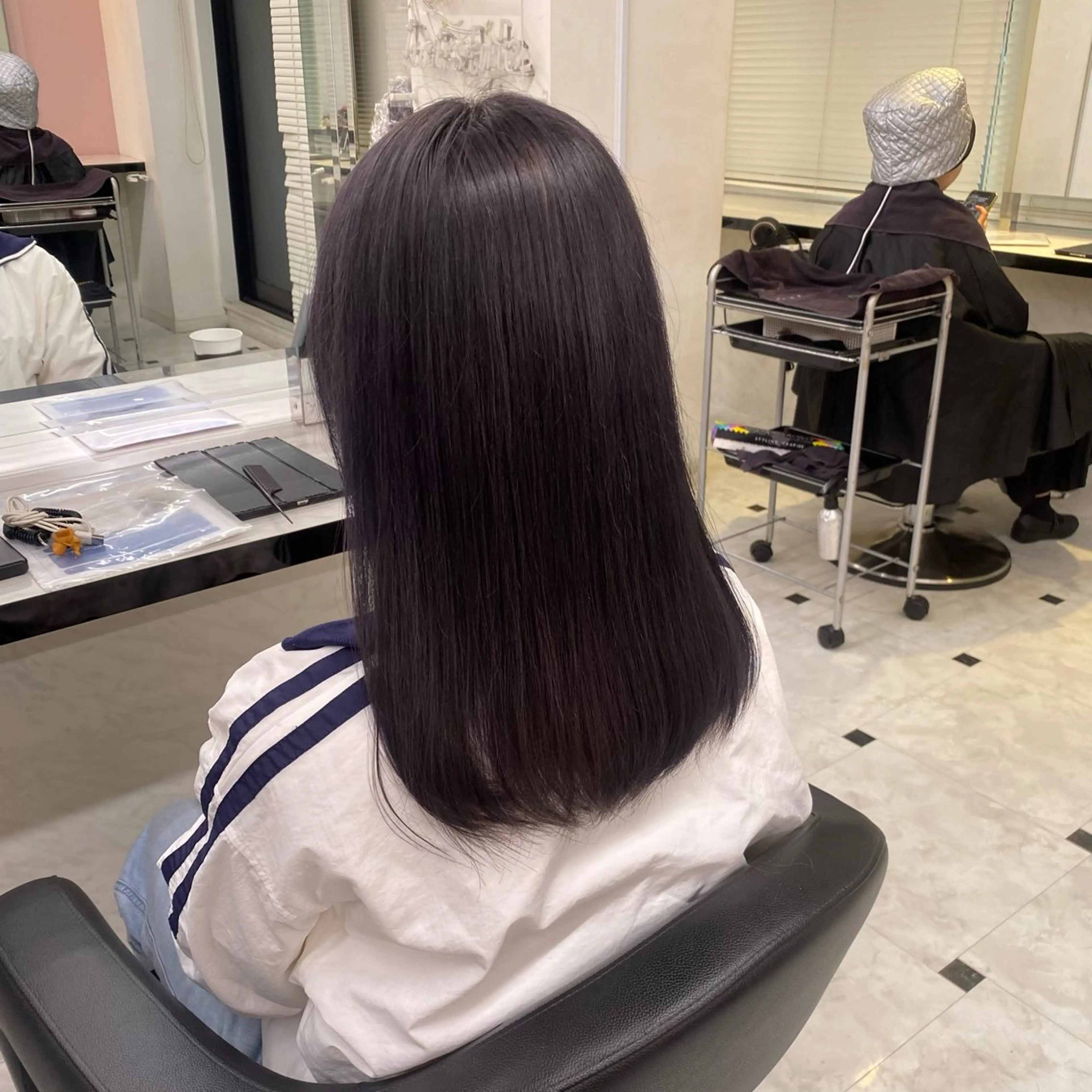 ロング カラー ヘアカラー トリートメント ヘッドスパ ヘアセット 透明感ベージュカラー 🪞上野🪞AIのヘアスタイル