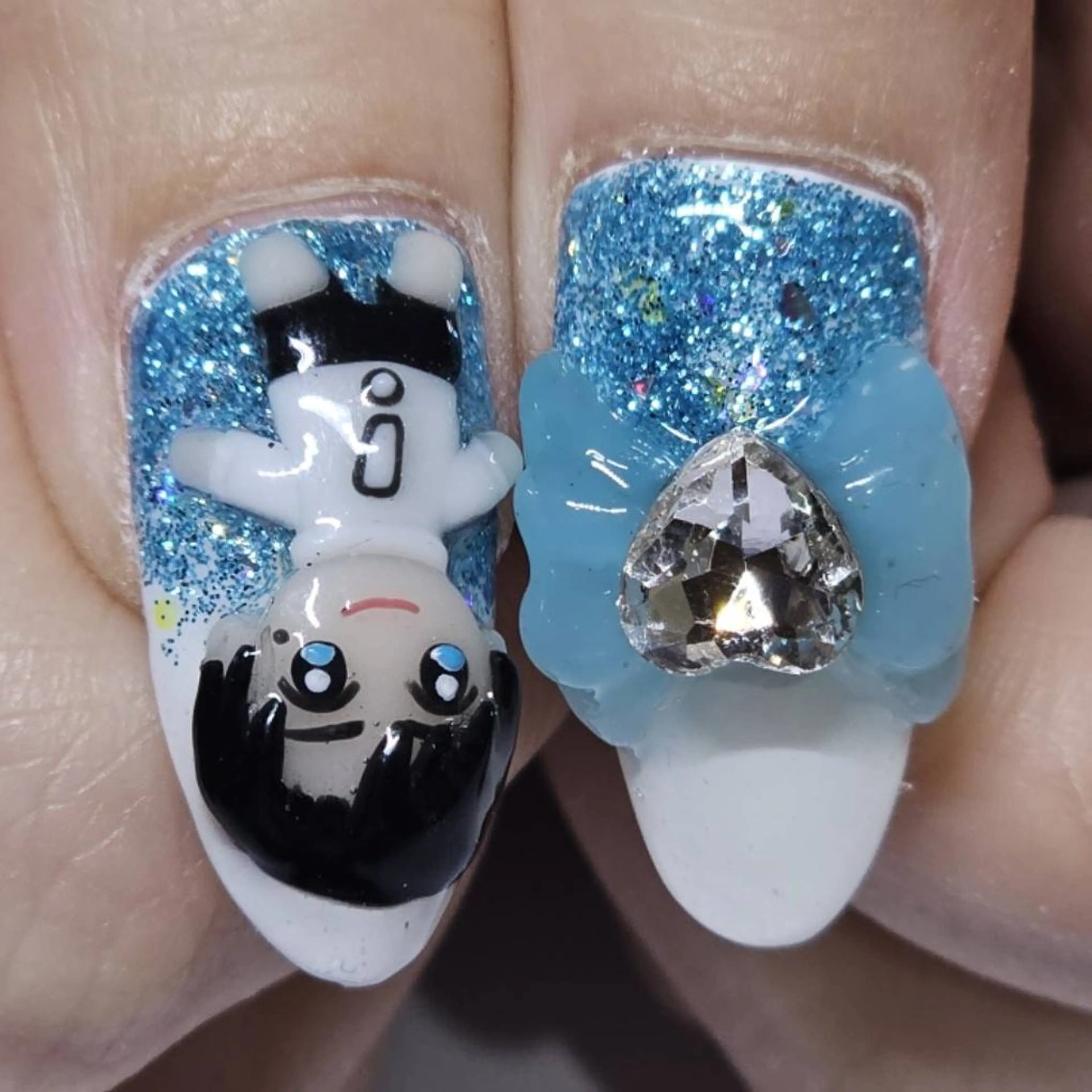 ネイル アートネイル ブルー グラデーション ラメ(グリッター) ホワイト ハンドネイル よしだ ひろきのネイルデザイン