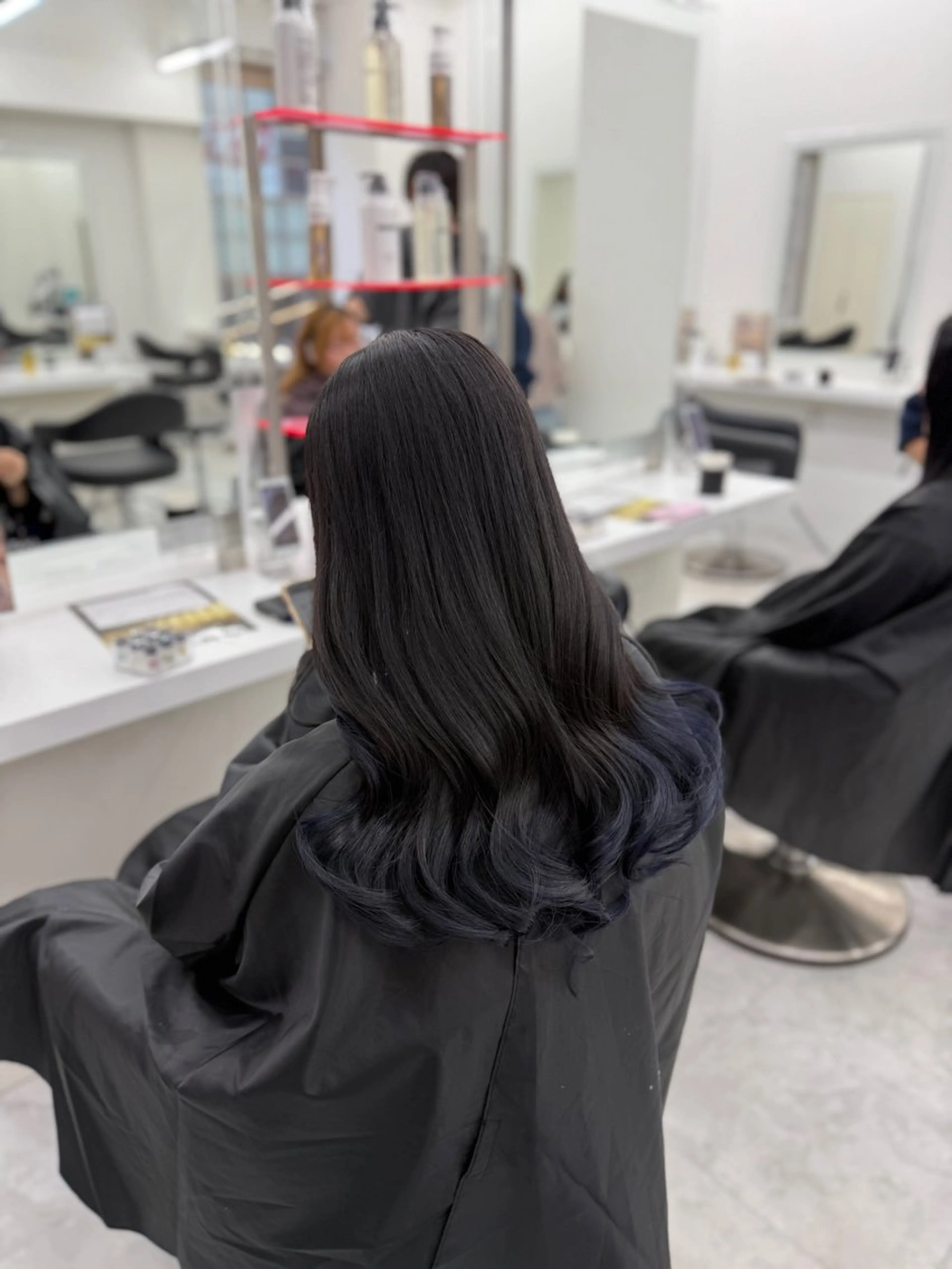 セミロング カラー ヘアアレンジ 黒髪 ブルーカラー ブルーブラック デザインカラー グラデーションカラー 🎀Girly艶髪カ ラー🎀Harukaのヘアスタイル