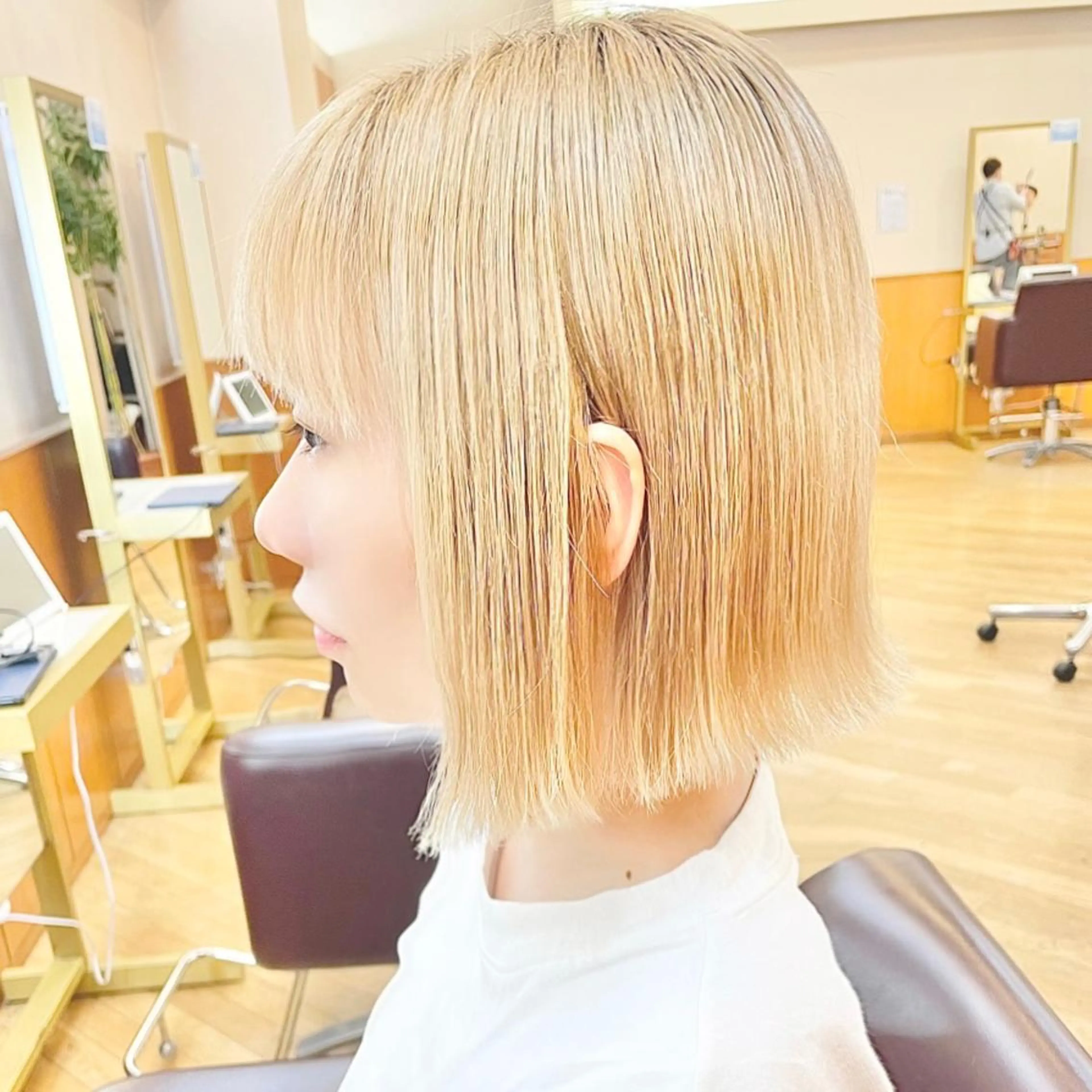 ショート カラー ヘアアレンジ キッズ 前下がりボブ ショートボブ ベージュカラー ブロンド ボブ さわ きょうすけ/ ボブ髪質改善ショートのヘアスタイル