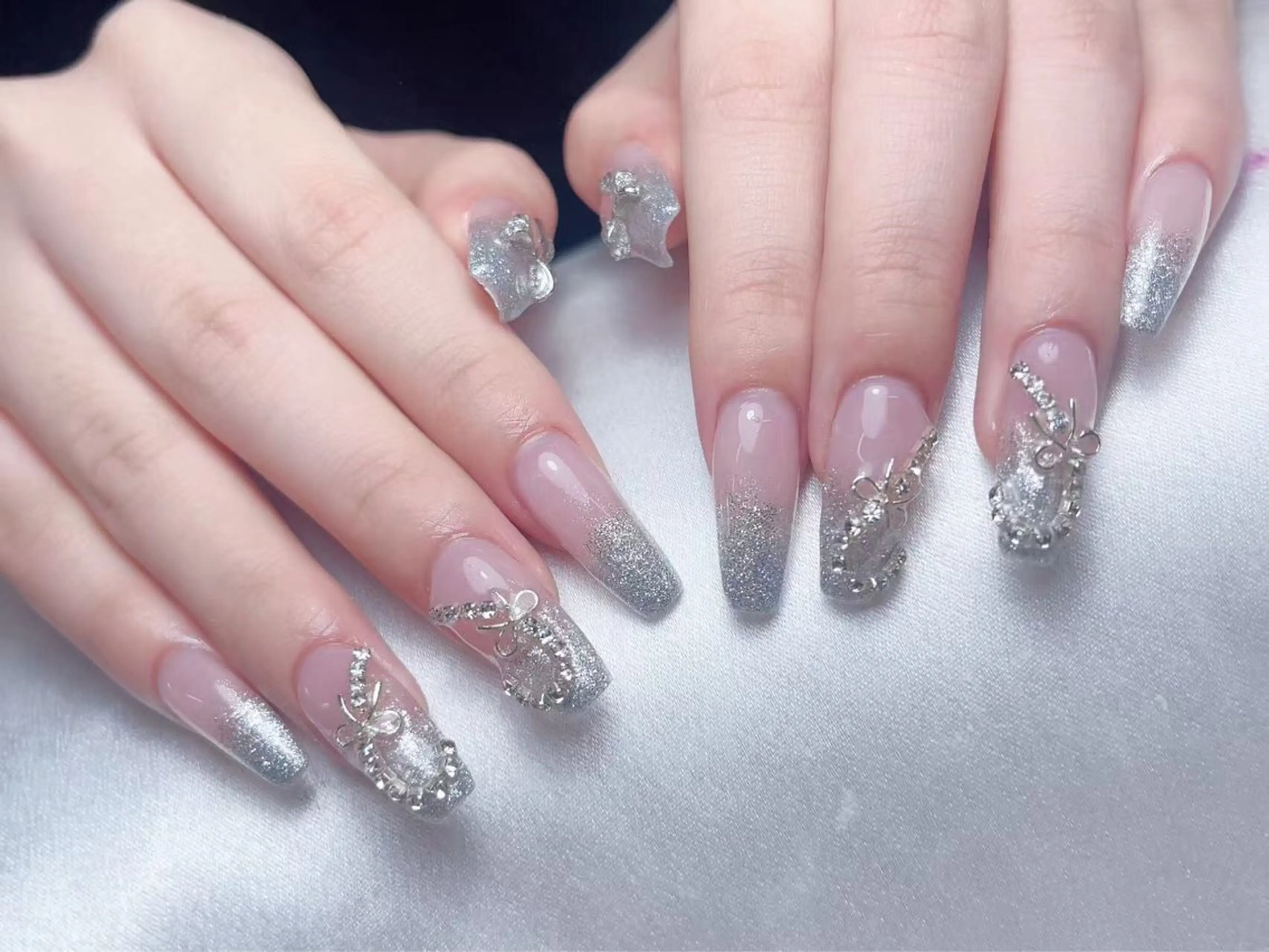 ネイル ハンドネイル LR.ONE ヨウのネイルデザイン