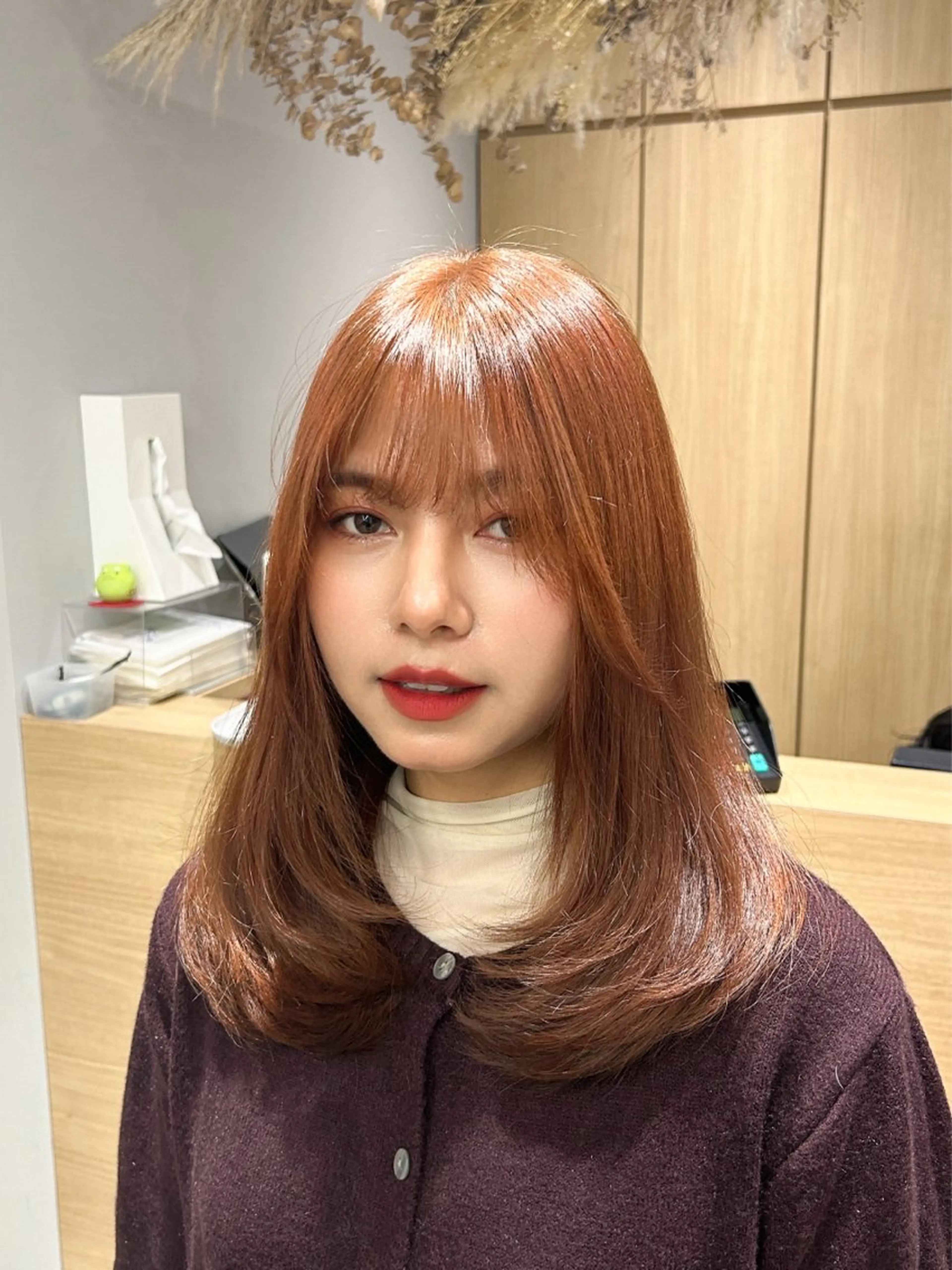 ミディアム カラー ブリーチ ブラウンカラー ブリーチなしカラー オレンジ オレンジブラウン 韓国ヘア×レイヤー カット/上田丈也のヘアスタイル