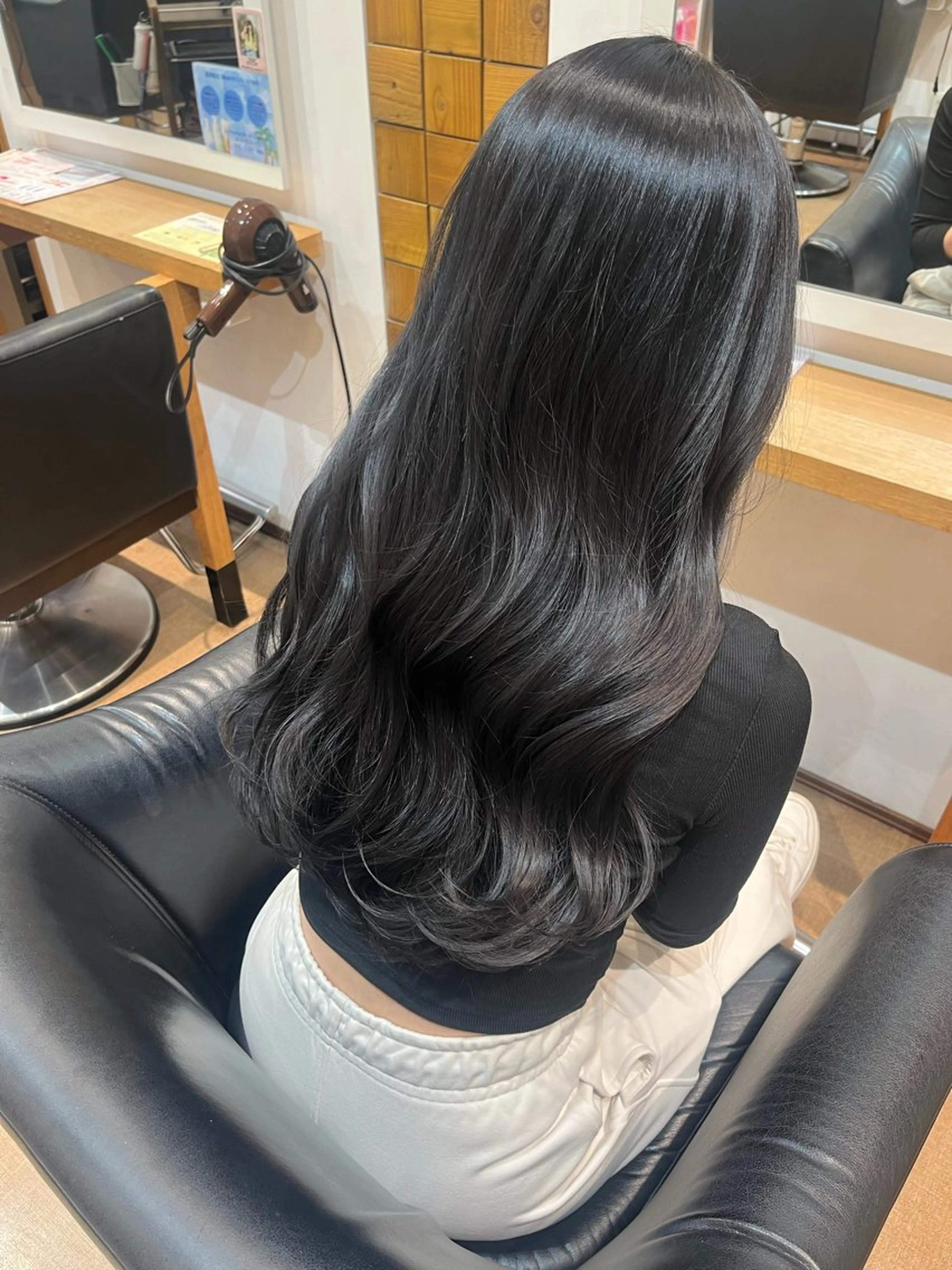 ロング カラー 黒髪 透明感カラー 池田 遥香のヘアスタイル