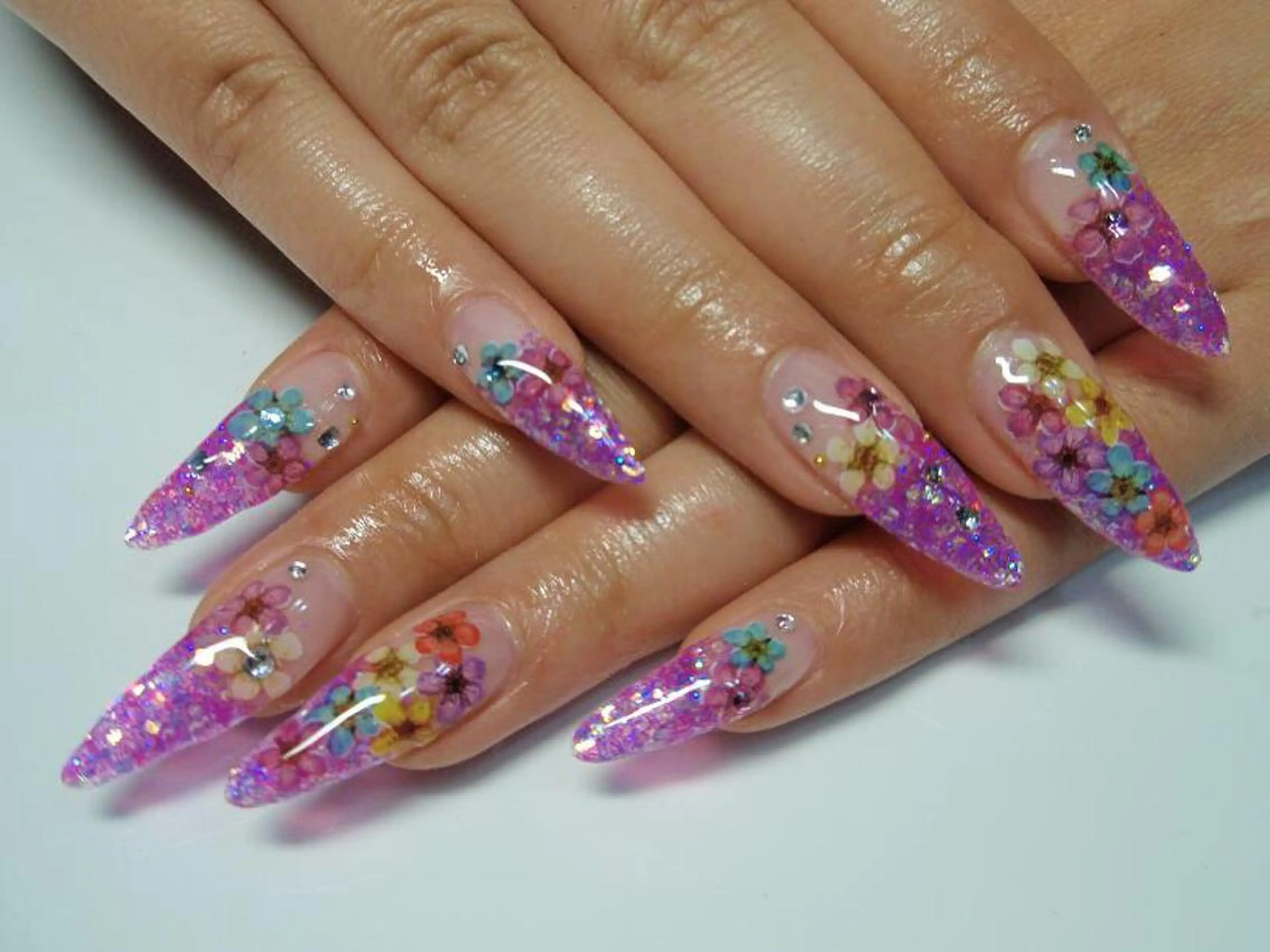 ロング ネイル Megumi Nailのネイルデザイン