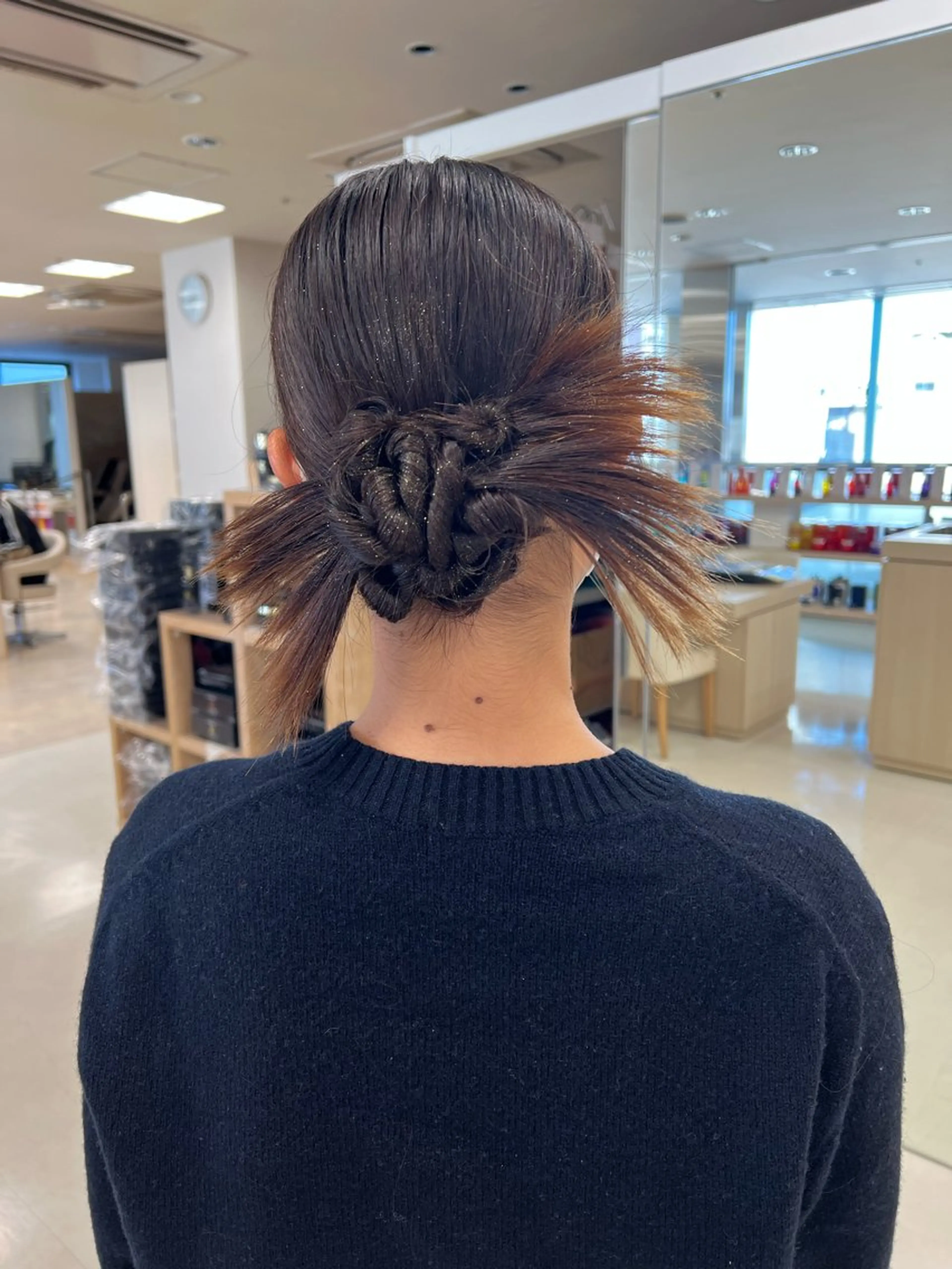 ミディアム ヘアアレンジ ヘアセット 盛れるレイヤーカット 得意🌹井上美沙のヘアスタイル