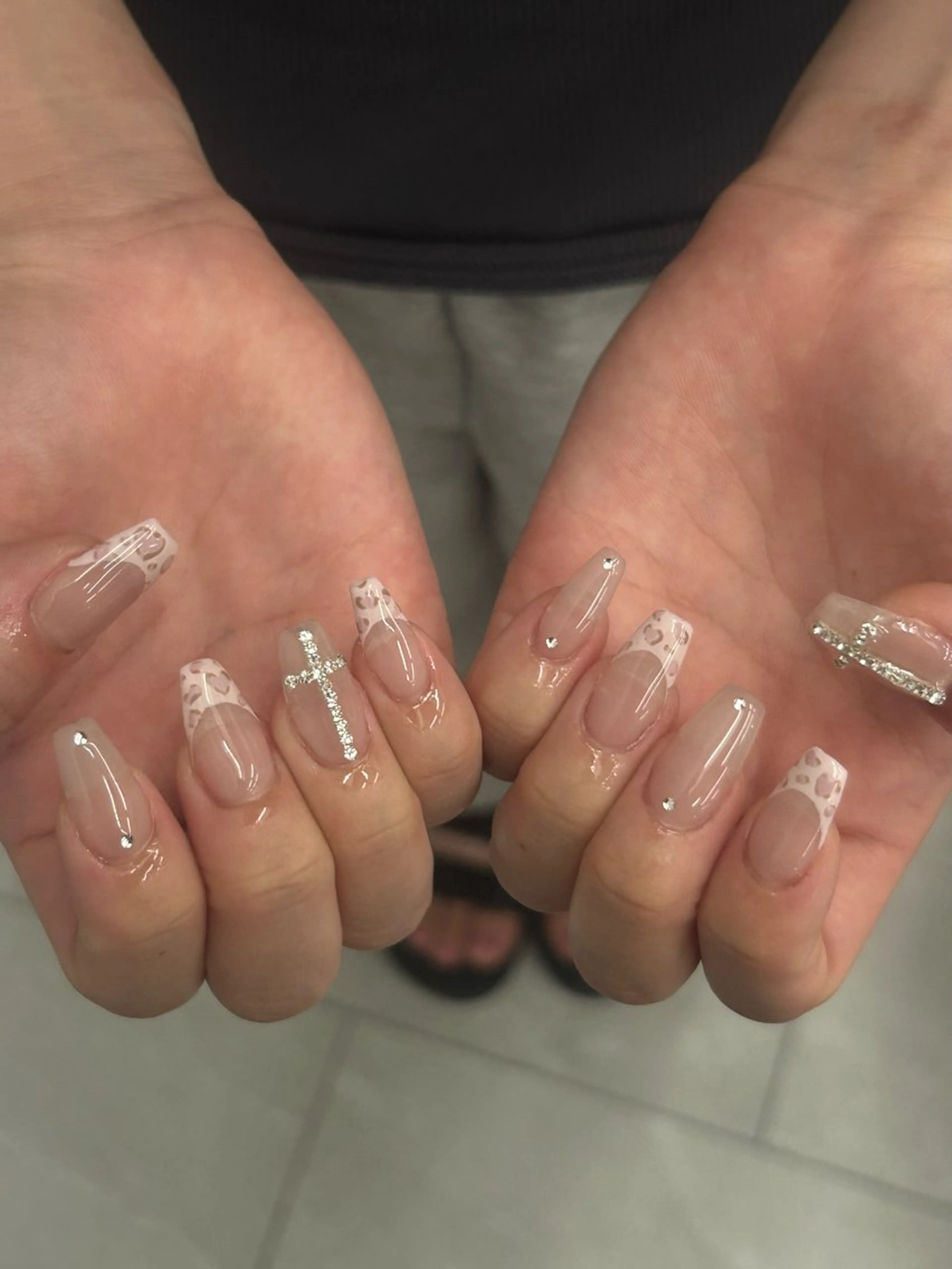 ネイル アニマル柄 フレンチネイル 🎀WOLTOKYO 池袋🎀hinataのネイルデザイン